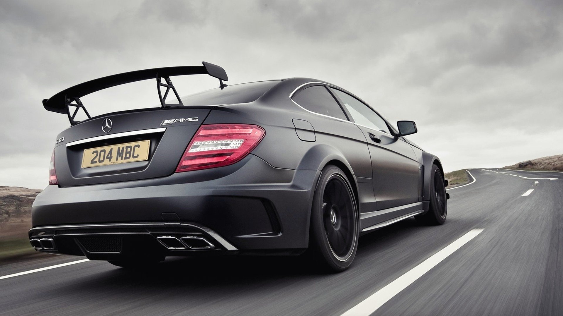 Mercedes c63 AMG РѕР±РѕРё