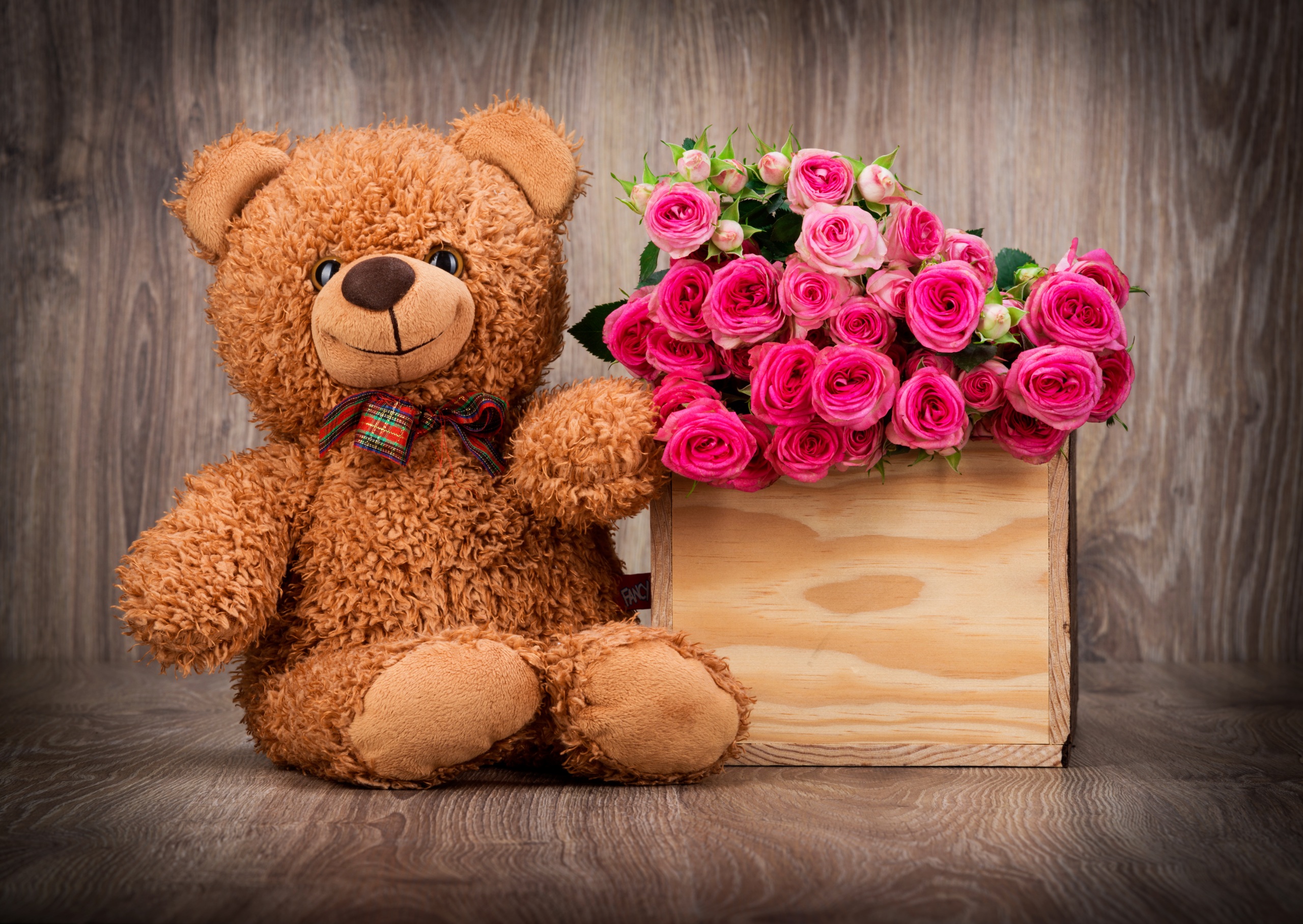 Free download Cute Teddy Bear Wallpaper with Pink Roses in Box HD Wallpaper for [2560x1817] for your Desktop, Mobile & Tablet. Explore Cute Teddy Bears Wallpaper. Teddy Bear Wallpaper