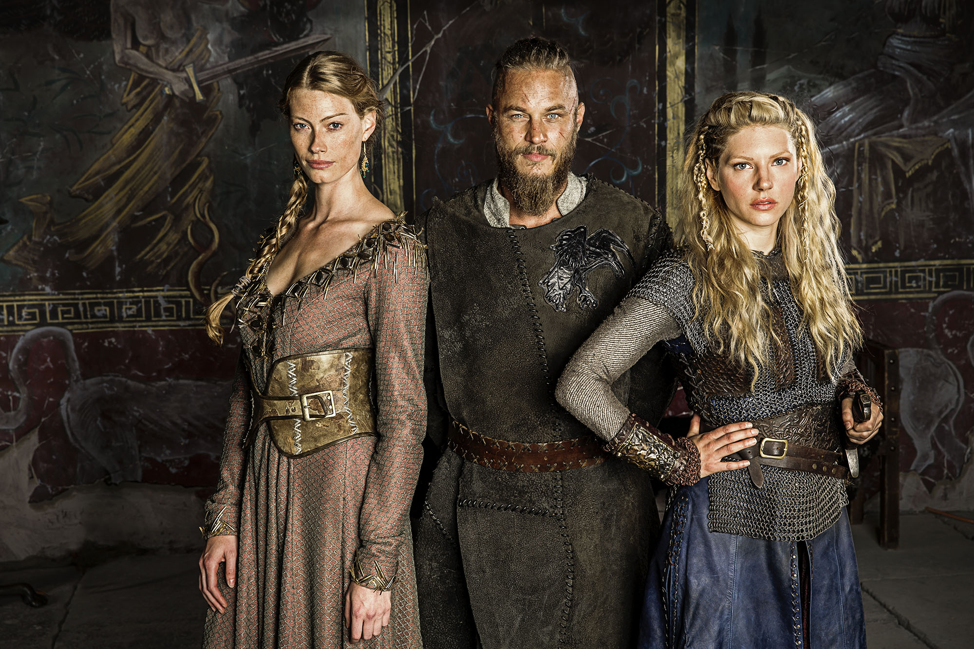 New Vikings photo show Ragnar's love triangle will get messy
