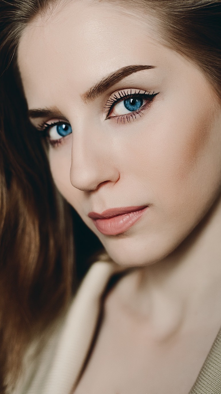 Blue Eyes Girl Beautiful Face IPhone Wallpaper Wallpaper, IPhone Wallpaper