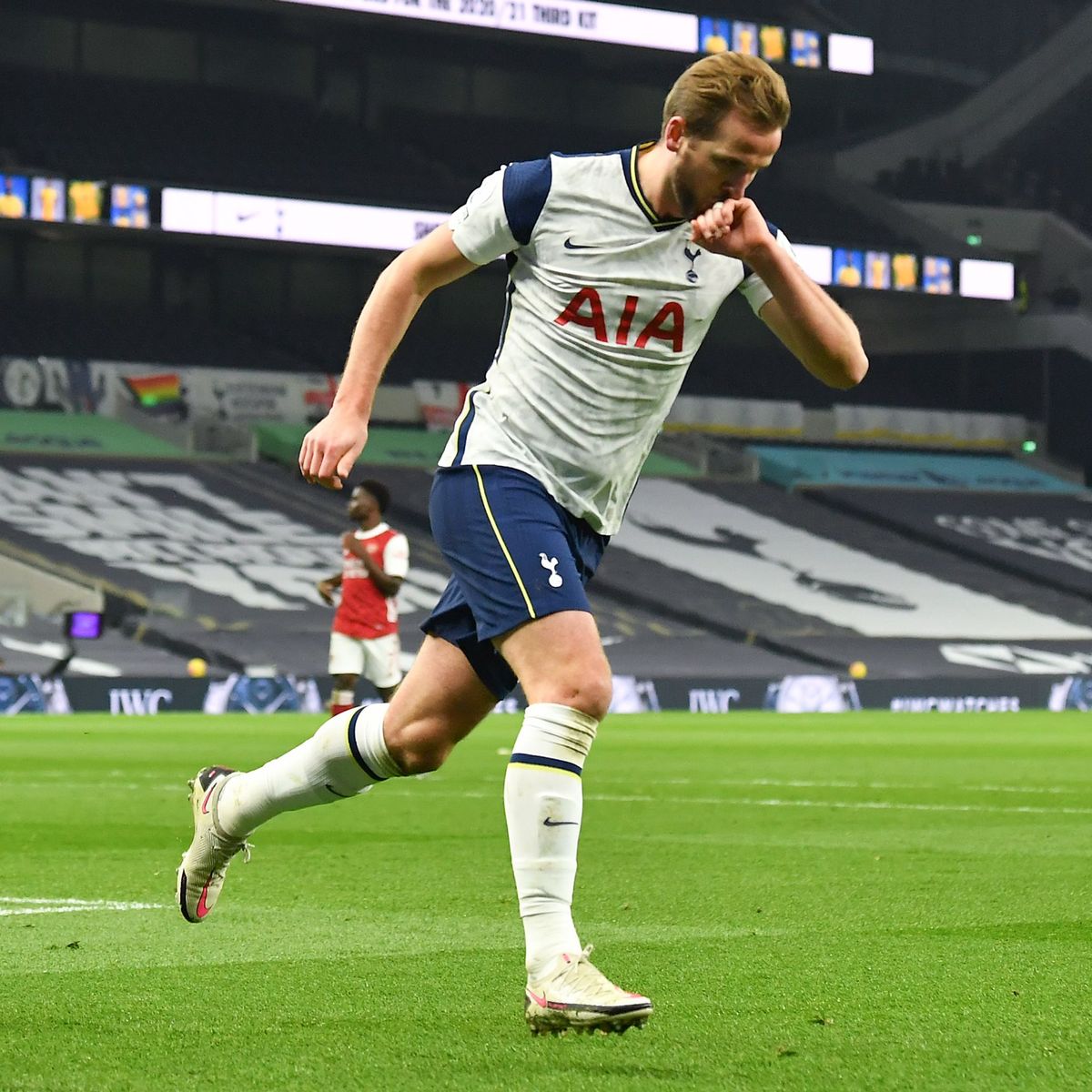 Harry Kane on breaking north London derby record and Tottenham's title hopes after Arsenal win