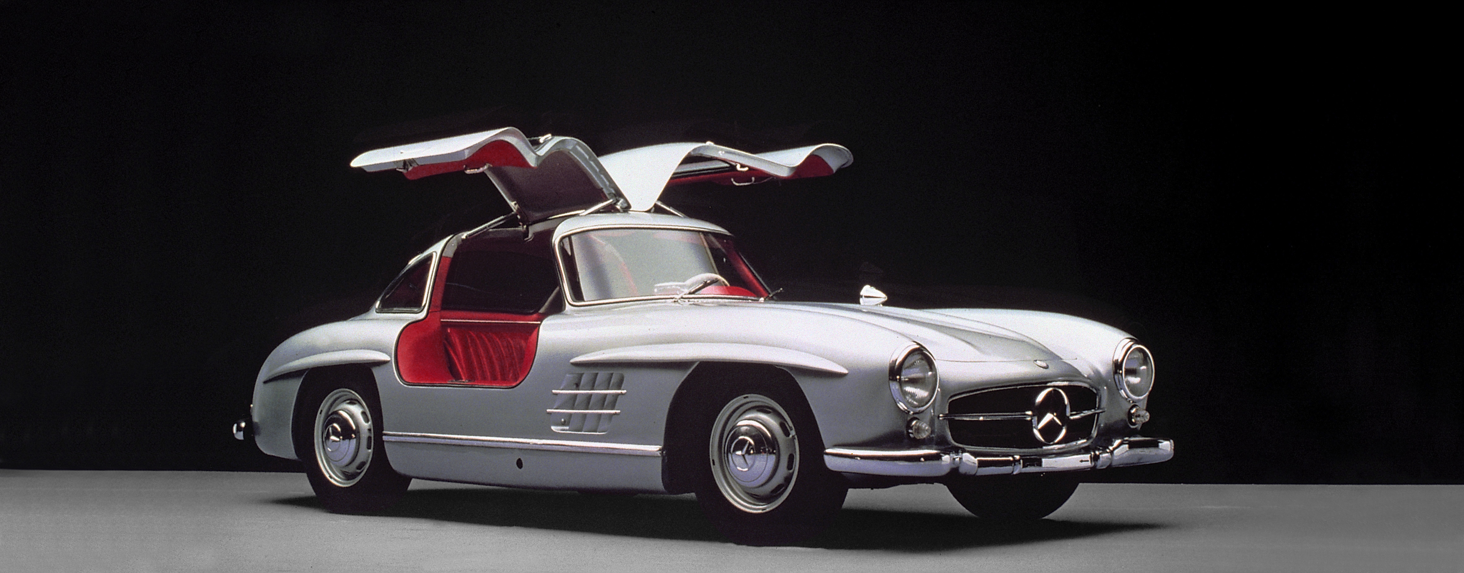 Mercedes Benz 300 SL HD Wallpaper