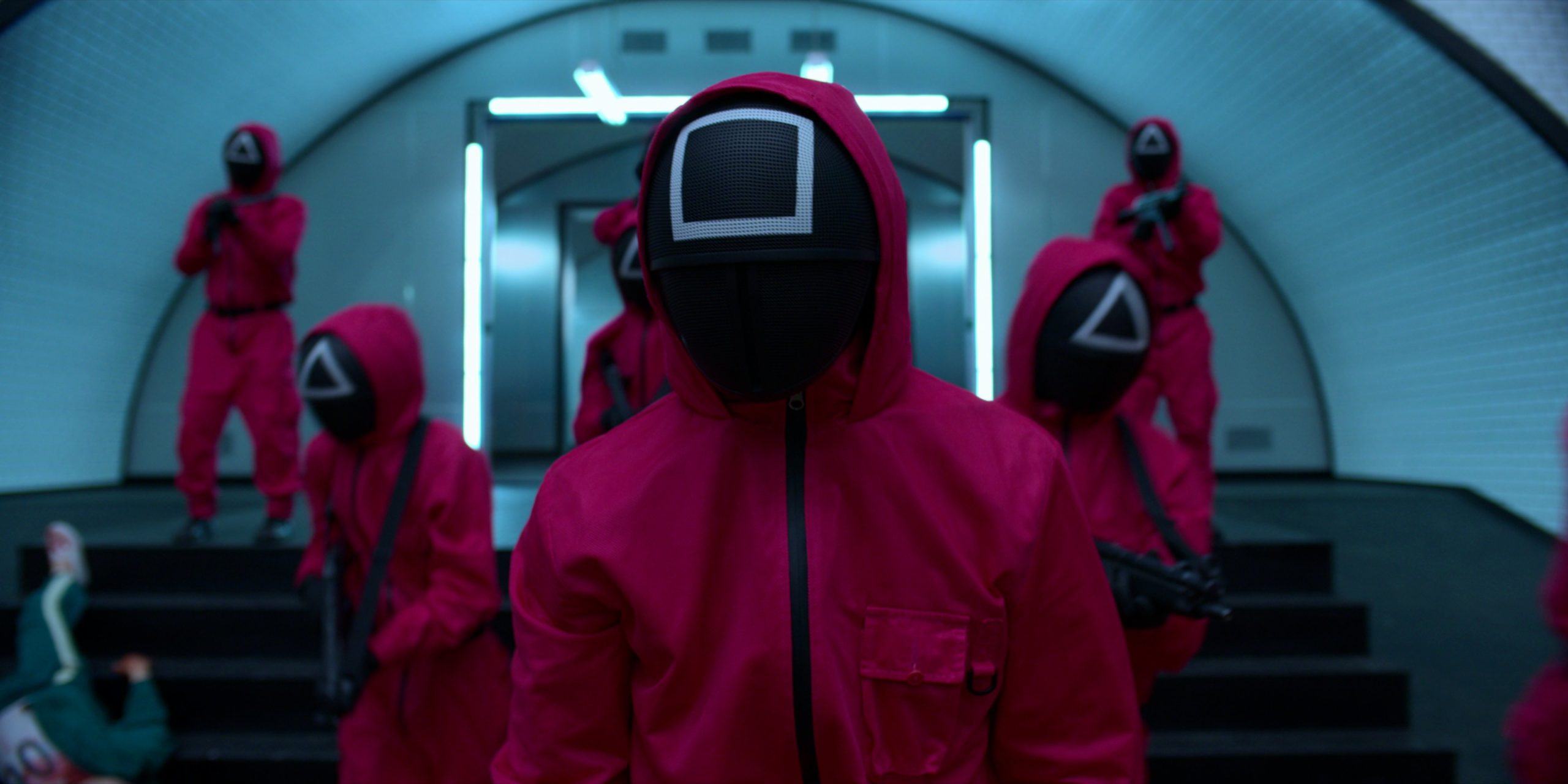 After Money Heist, Squid Game Jumpsuit Is the New Vogue Costume.