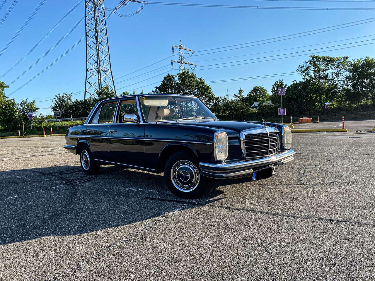 Used Mercedes Benz 200 ad, Year 1975, 129000 km