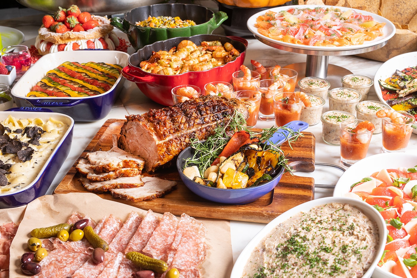 Enjoy various Hotel Buffets at Roppongi. Restaurants at a luxurious Roppongi hotel, Grand Hyatt Tokyo