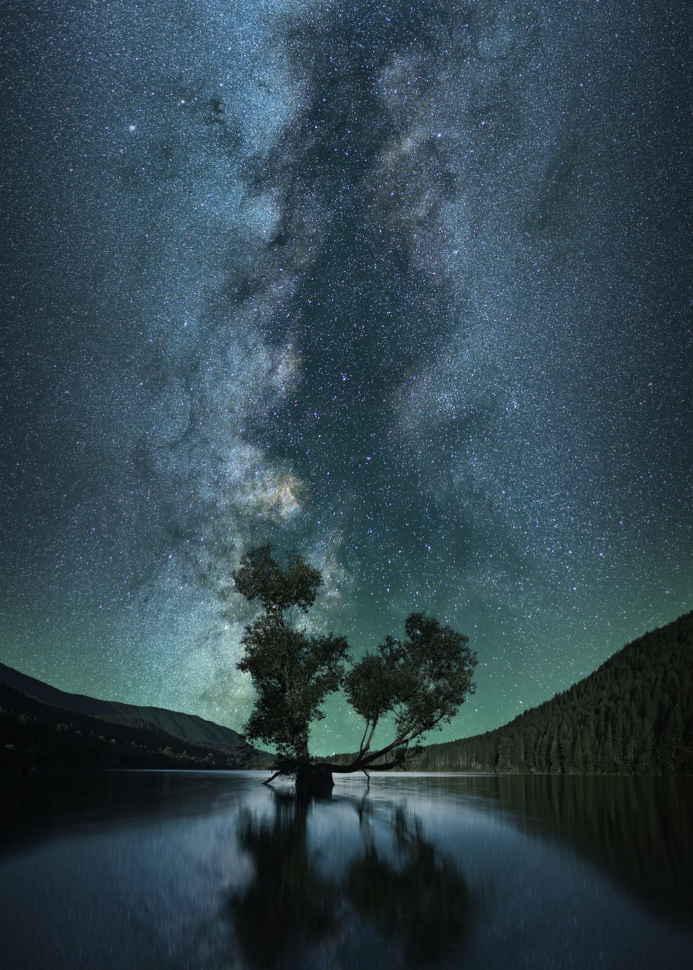 iPhone Dark Picture. Download Free Image