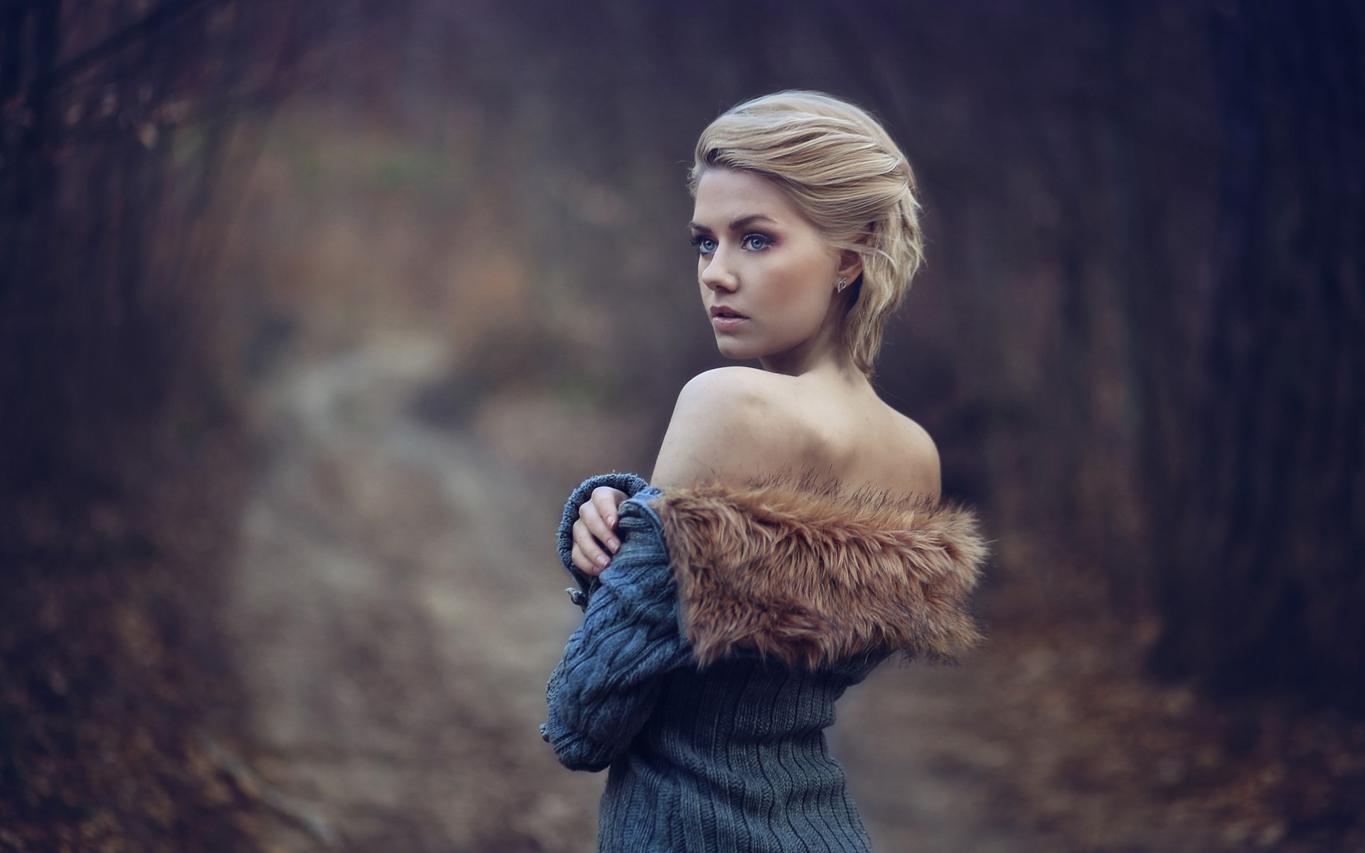 Girl Wearing Fur Coat, HD Lifestyle, 4k Wallpaper, Image, Background, Photo and Picture
