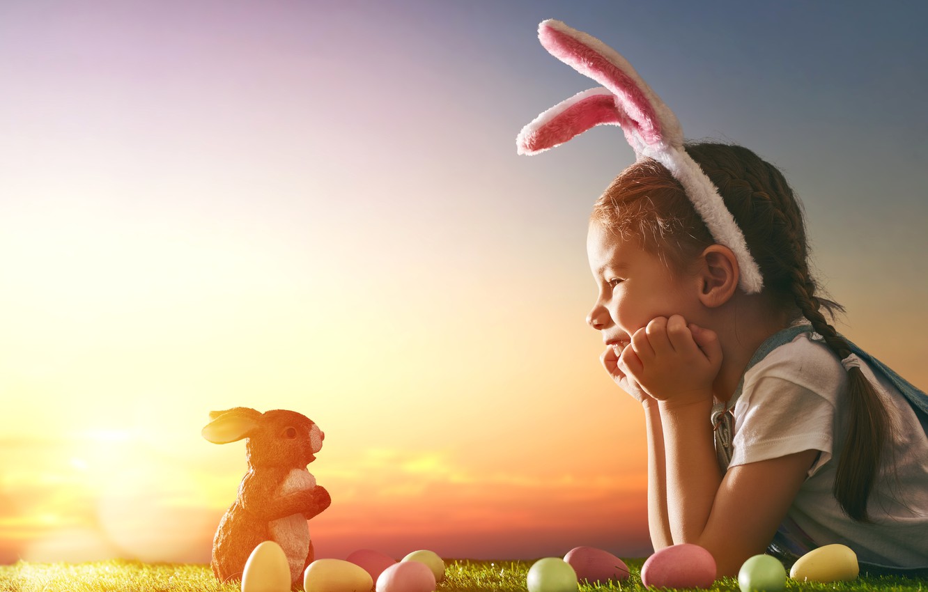 Wallpaper sunset, holiday, toy, hare, eggs, Easter, girl, ears, child, Easter, eggs image for desktop, section праздники