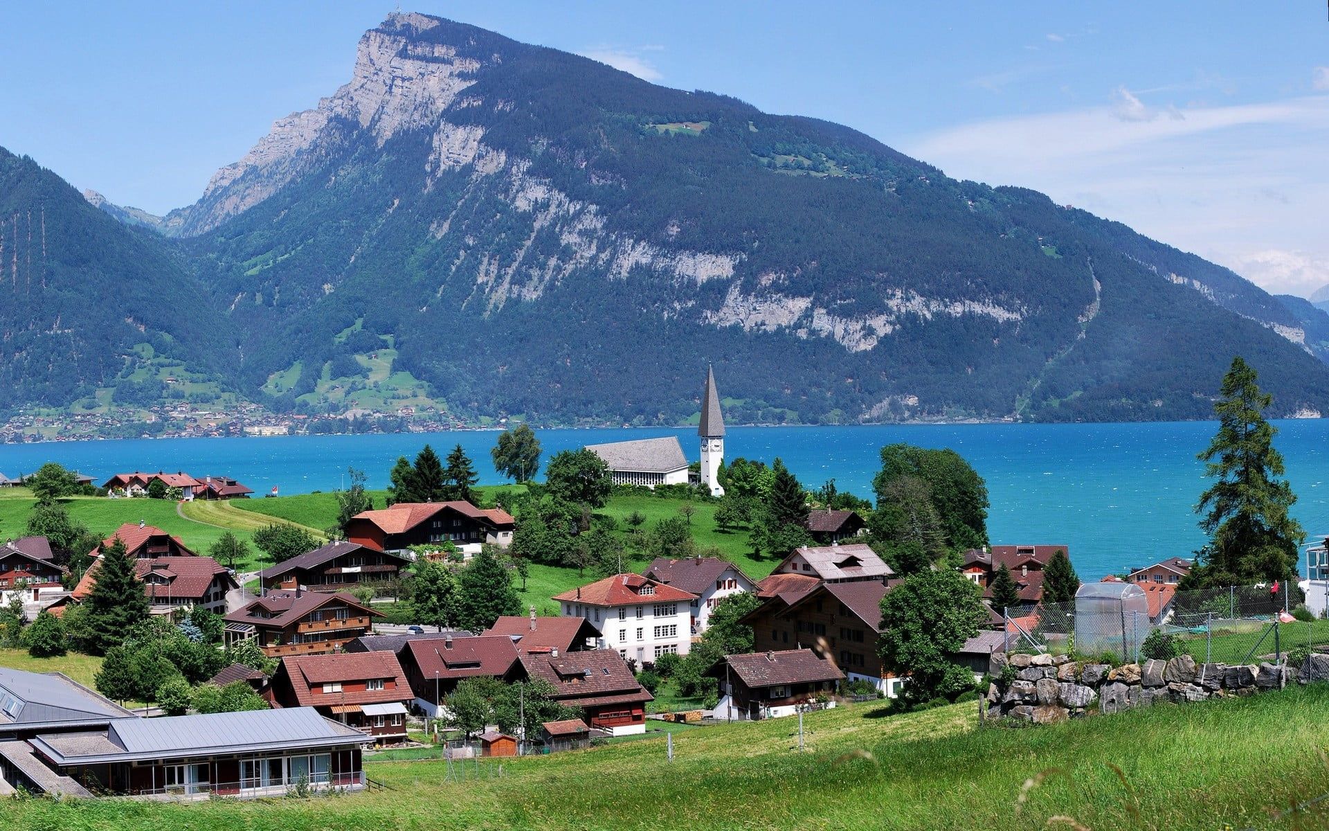urban city Lake Thun #Switzerland #village #lake #mountains P # wallpaper #hdwallpaper #desktop. Town lake, Lake thun, Mountain vacations