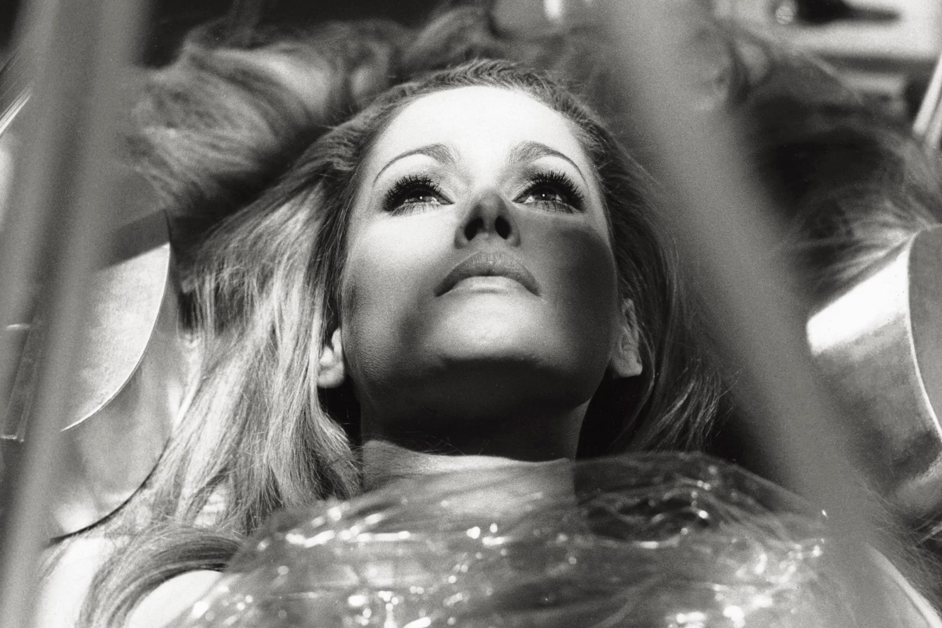 Ursula Andress Wallpaper