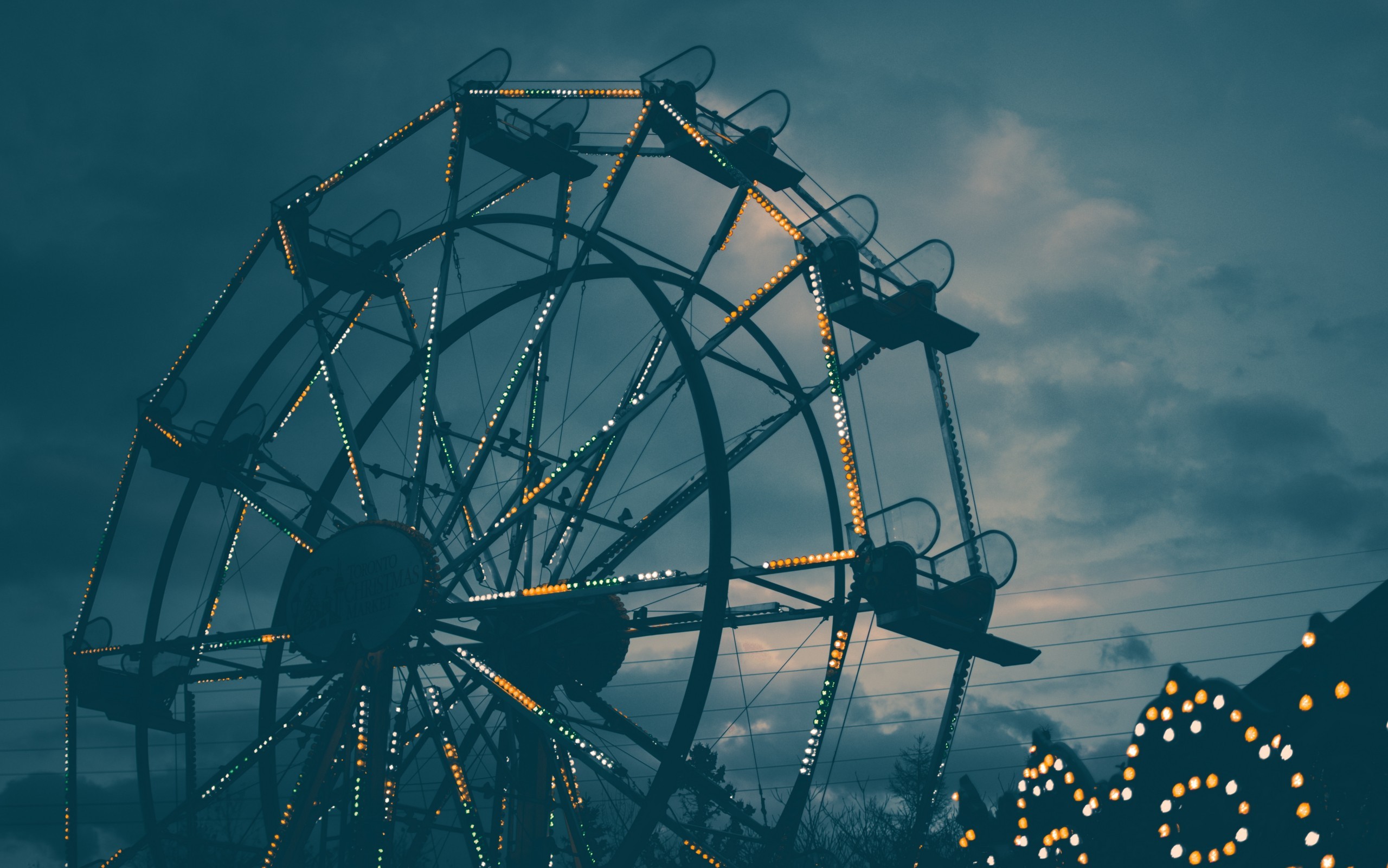 Ferris Wheel, Amusement Park, Night, Scenic, Lights Is Like A Giant Wheel