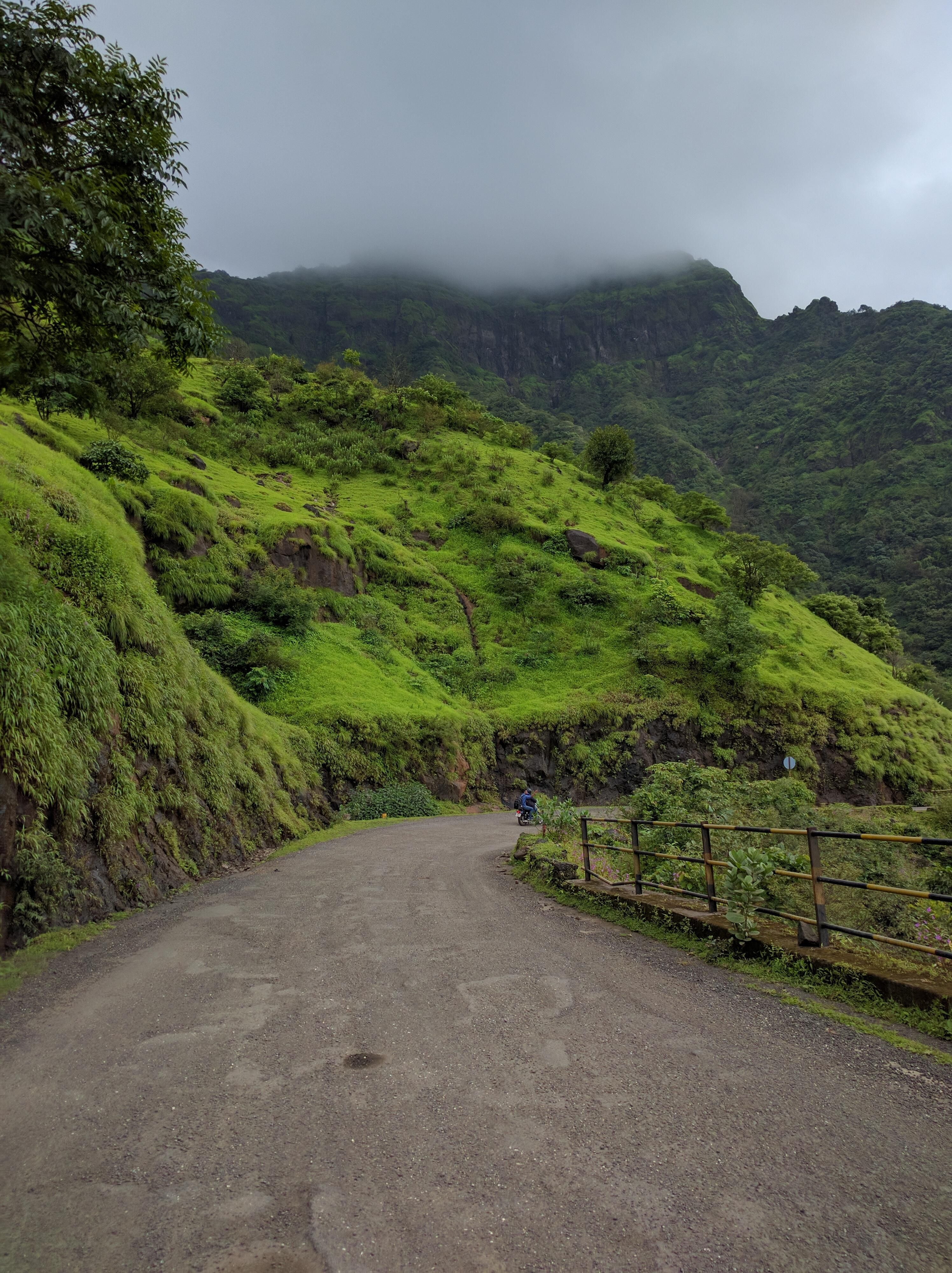 Near Mahabaleshwar India [2992x4000] [OC] #Music #IndieArtist #Chicago. Mahabaleshwar, Nature photo, Places to travel
