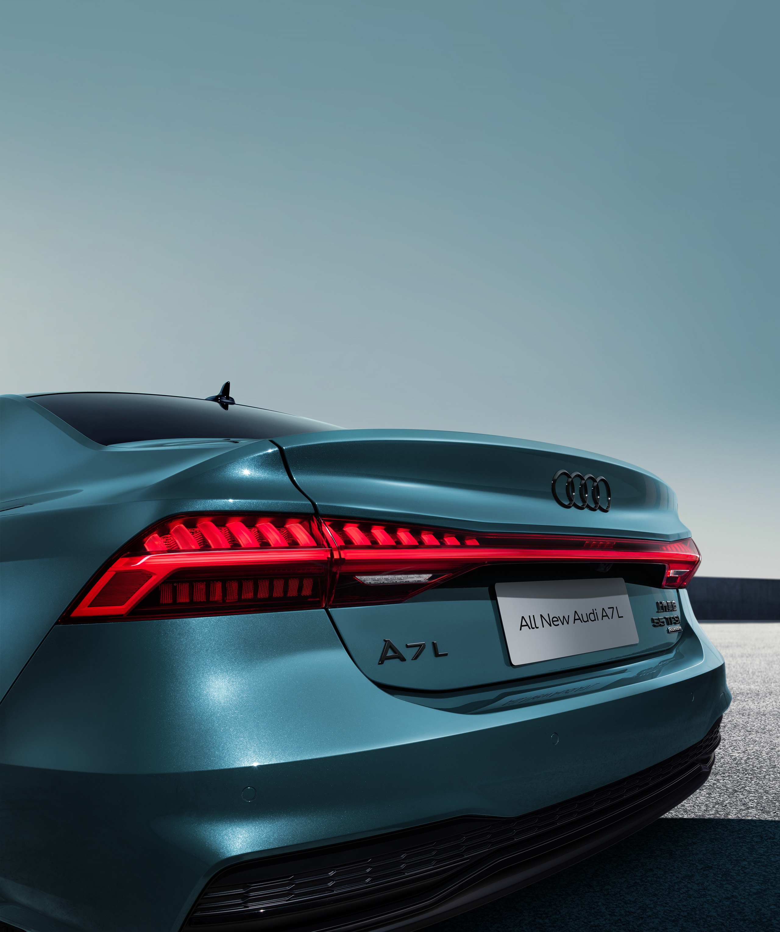 2022 Audi A7L 55 TFSI quattro S line edition one Light Phone Wallpaper