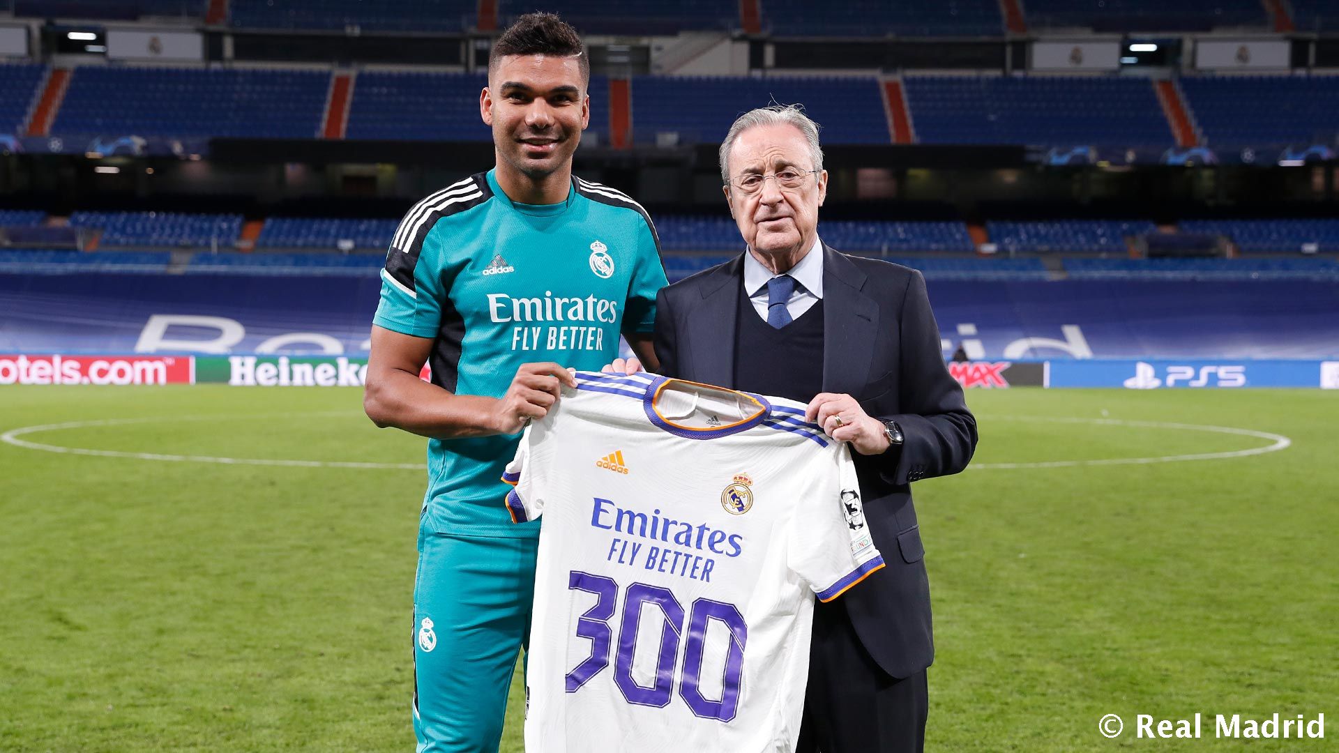 Casemiro: 300 games for Real Madrid. Real Madrid CF
