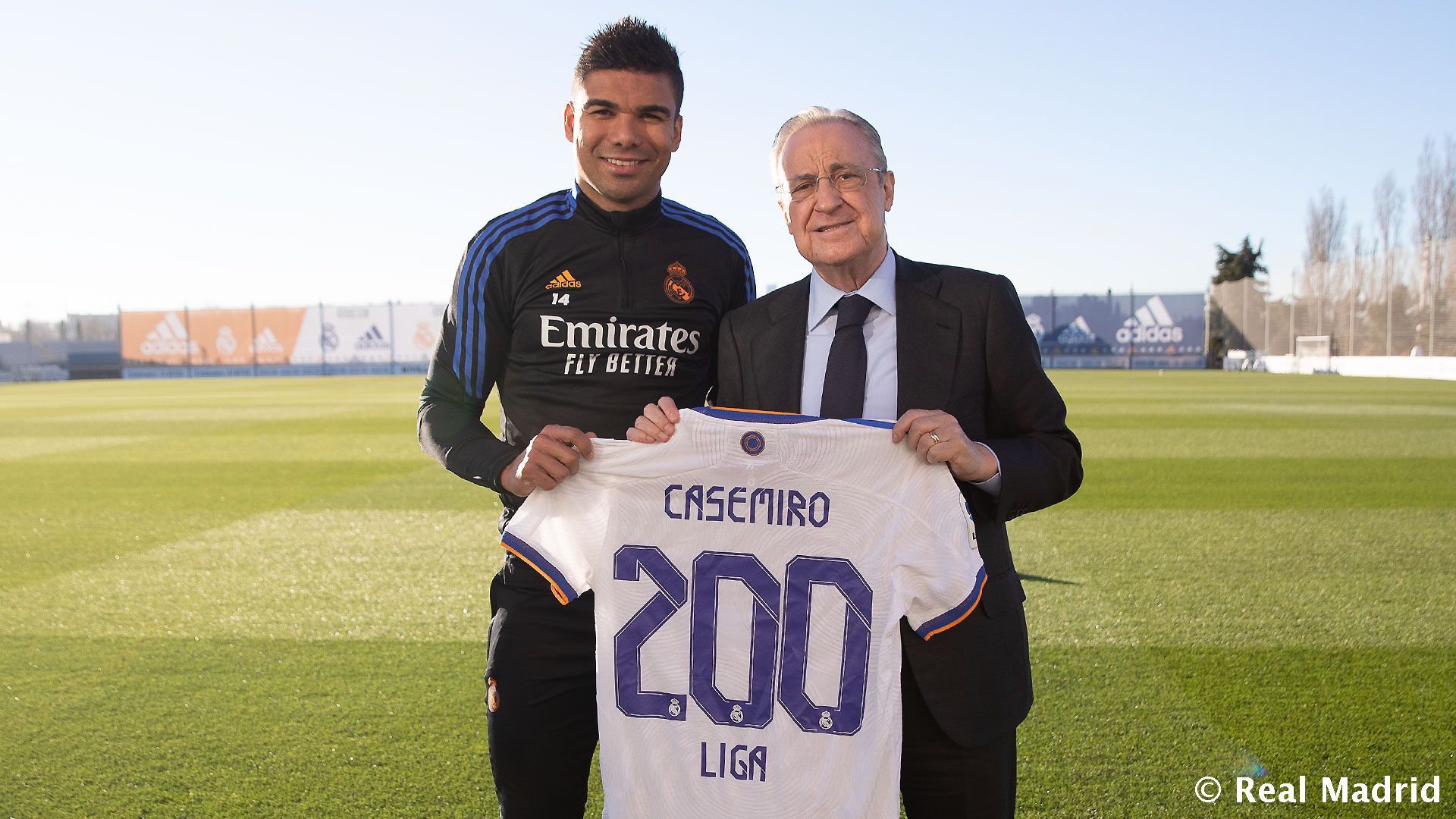 Casemiro: commemorative jersey to mark his 200th LaLiga appearance. Real Madrid CF