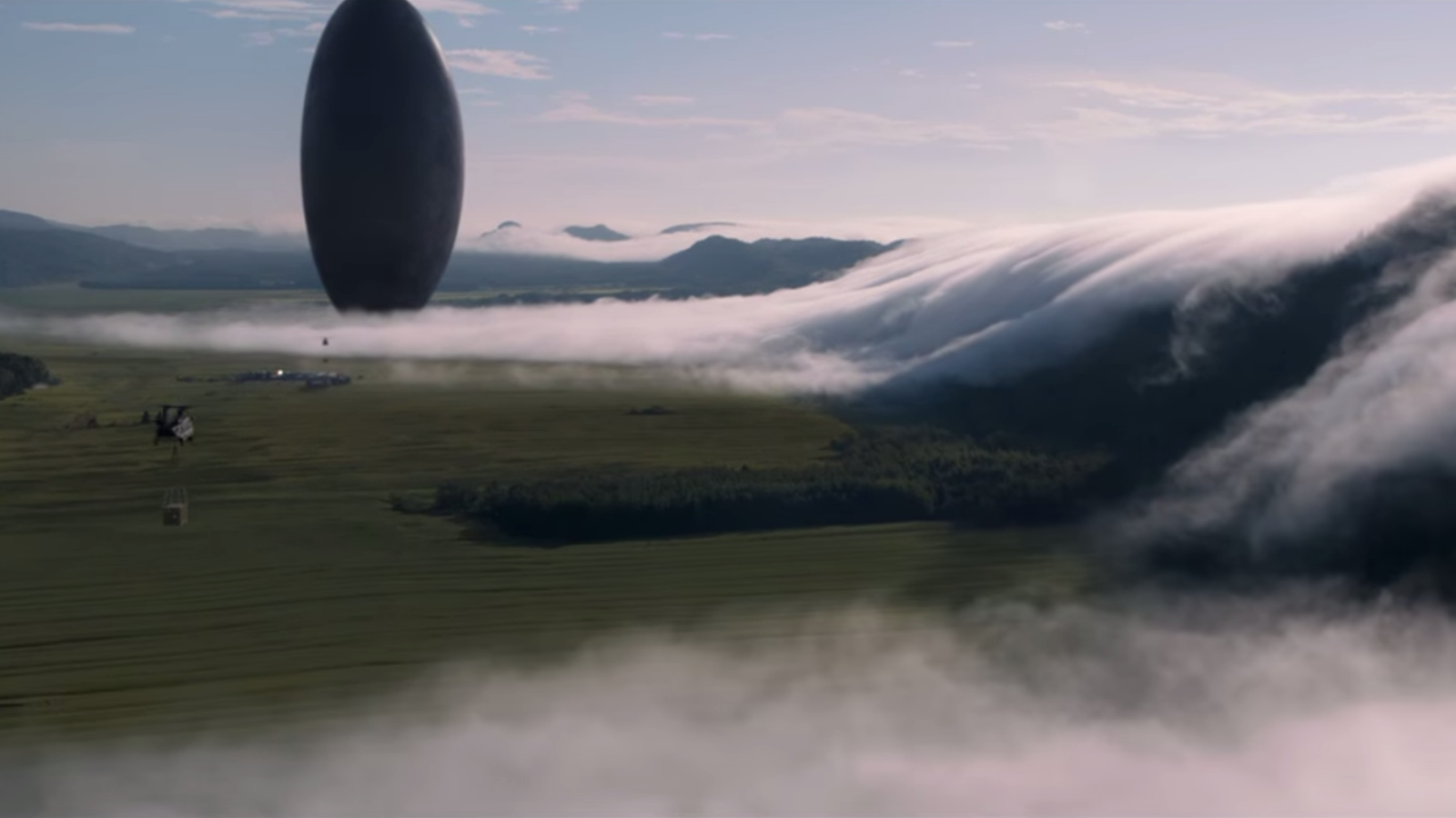 DP Bradford Young on Bridging the 'Mundane and the Spectacular' in Arrival. Den of Geek