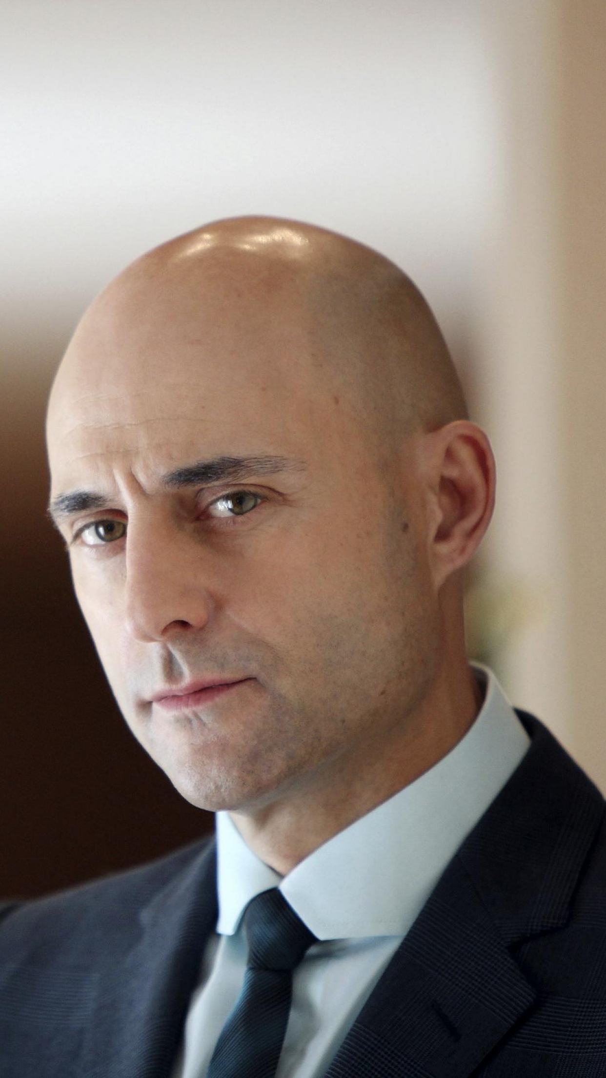 ScreenBeauty. mark strong, actor, face