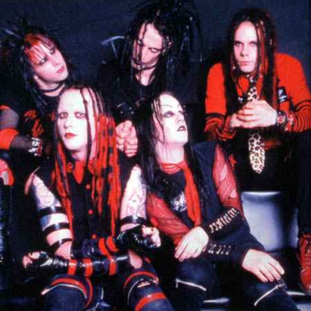 prettiest zombie alive!