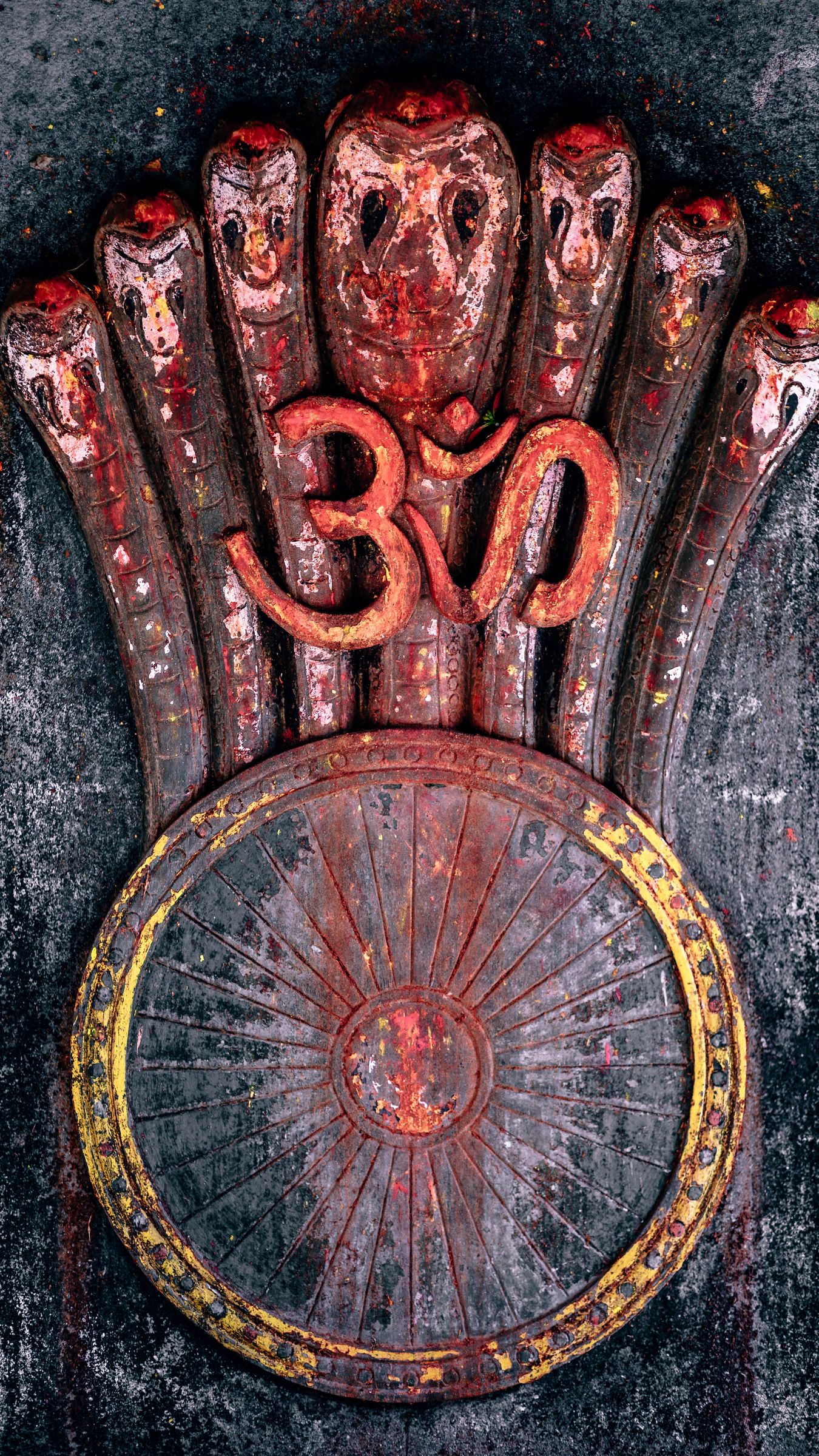 Download wallpaper 1350x2400 om, symbol, sacral, mantra, yoga, meditation iphone 8+/7+/6s+/for parallax HD background