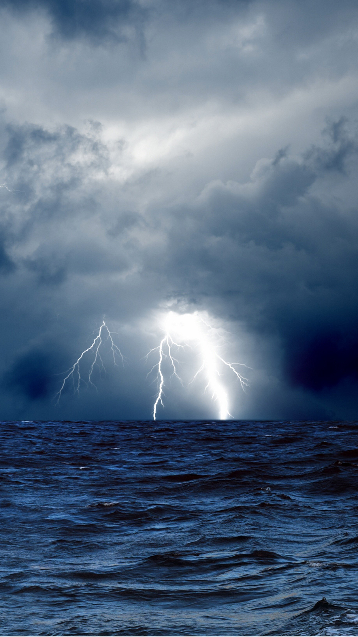 Blue Lightning Clouds Mobile Wallpapers - Wallpaper Cave