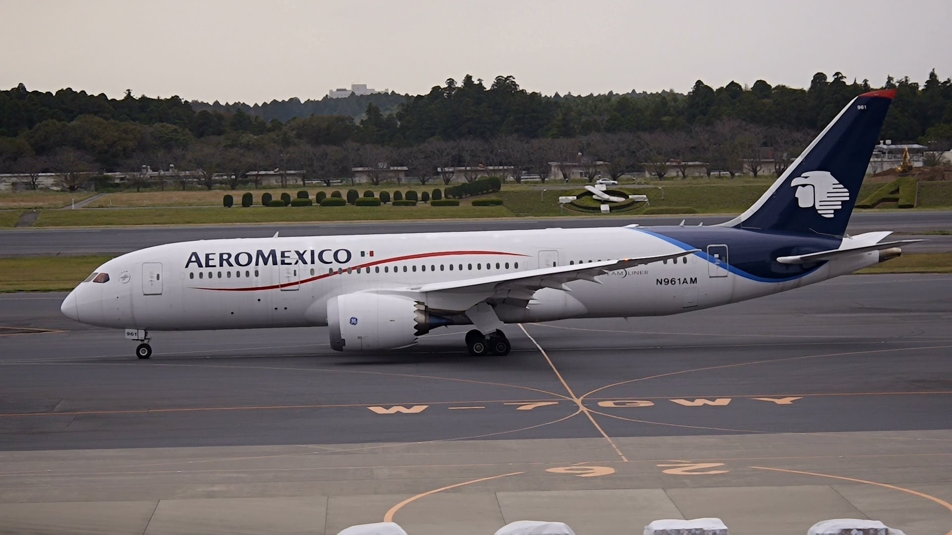 Boeing 787 Aero Mexico wallpaperx1080