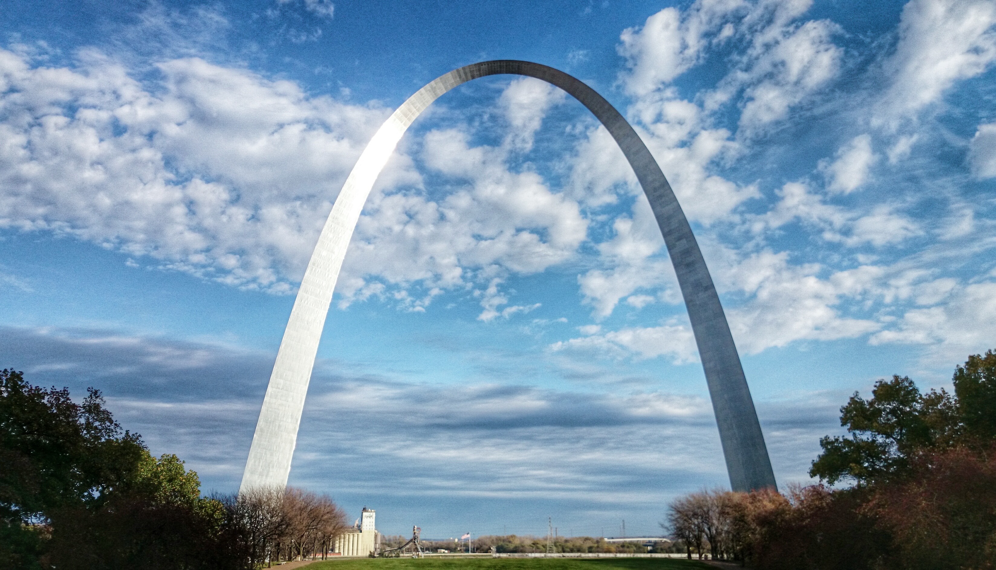St Louis Arch Background