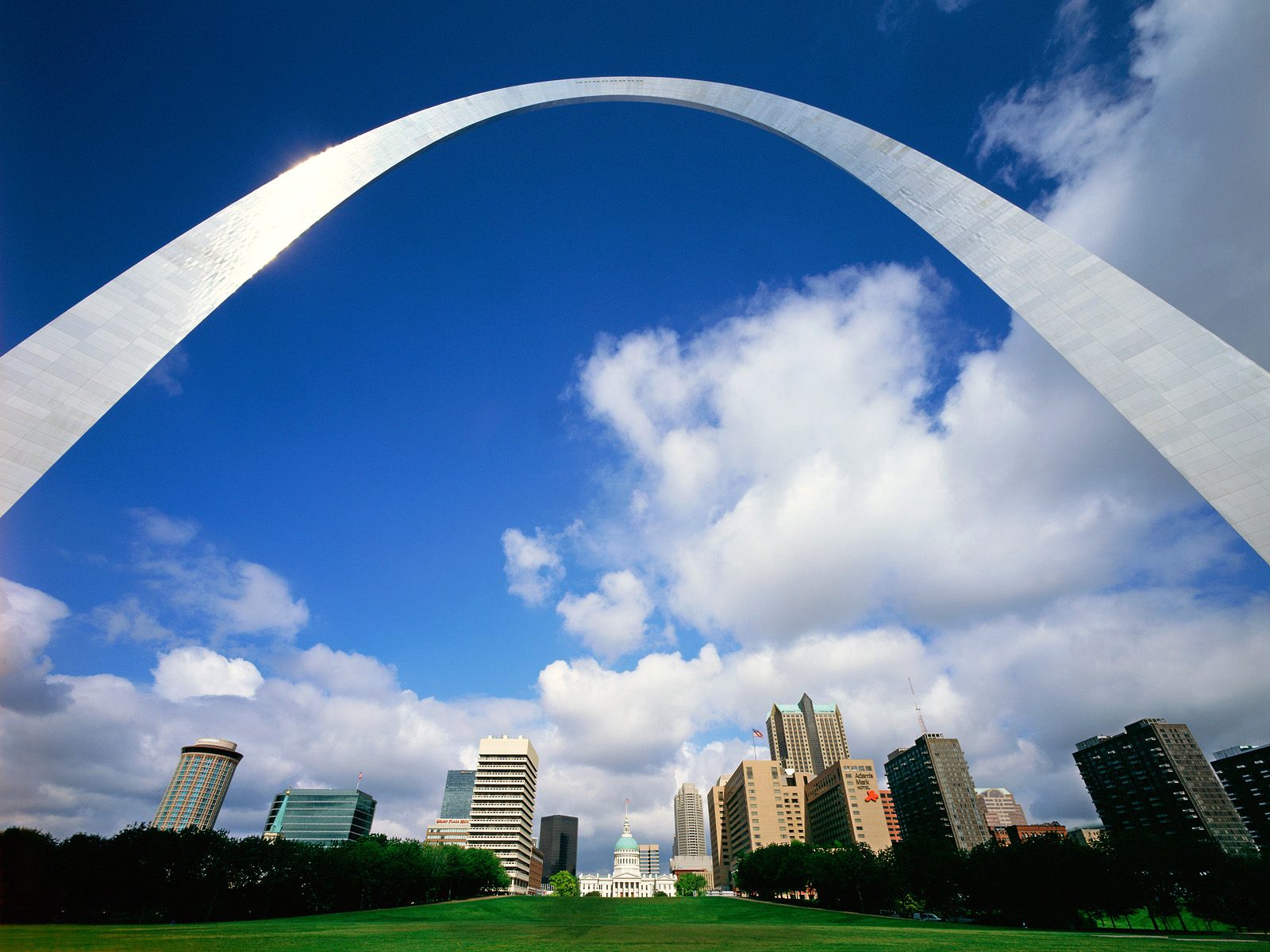 Gateway Arch Wallpaper