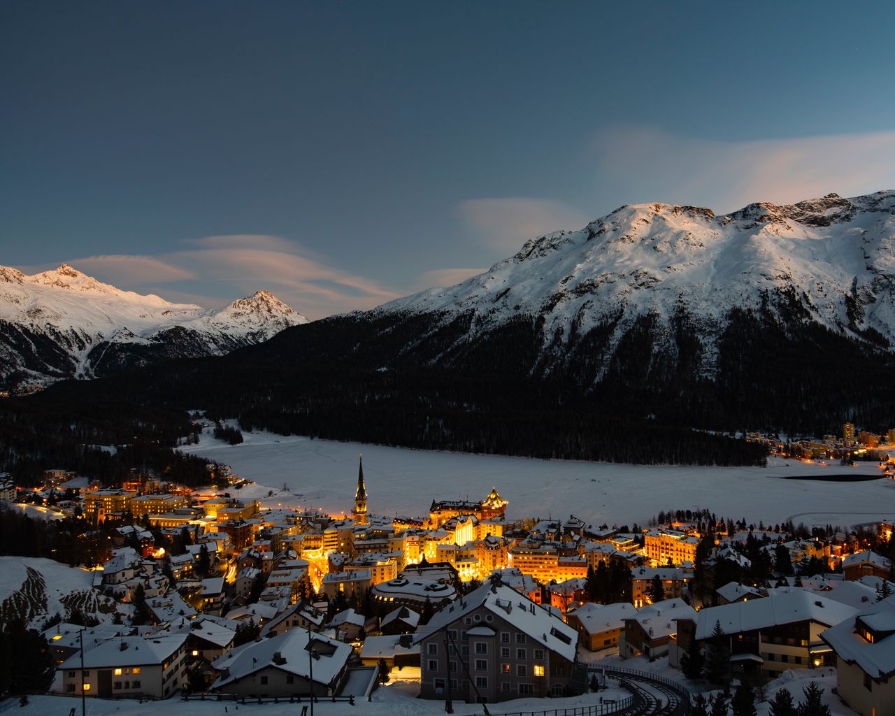 Download wallpaper 1280x1024 mountain, winter, village, snow, light, switzerland standard 5:4 HD background