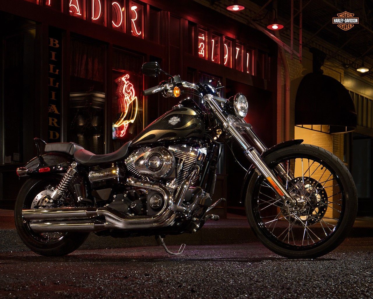 Harley Davidson Dyna Wallpaper