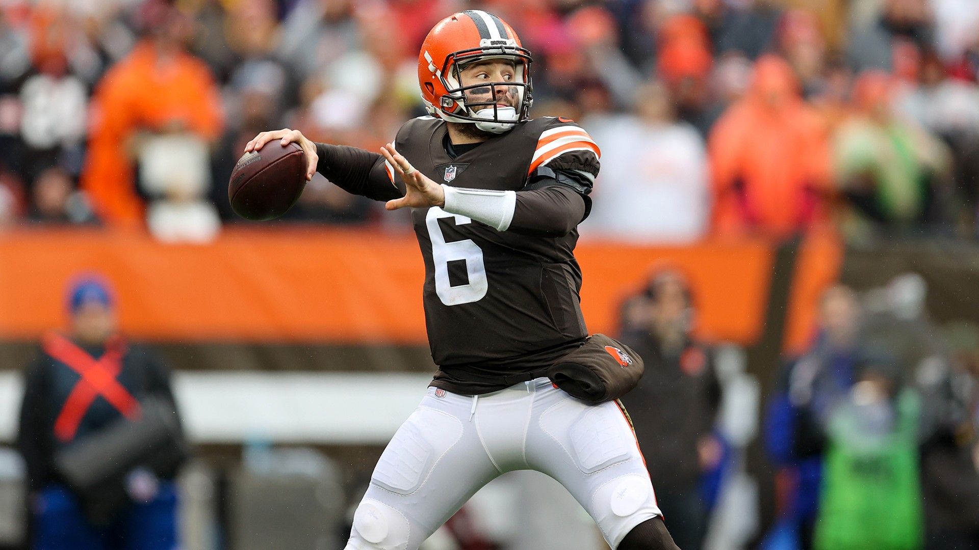 Cleveland Browns QB Baker Mayfield acts like 'punk' to fans, media