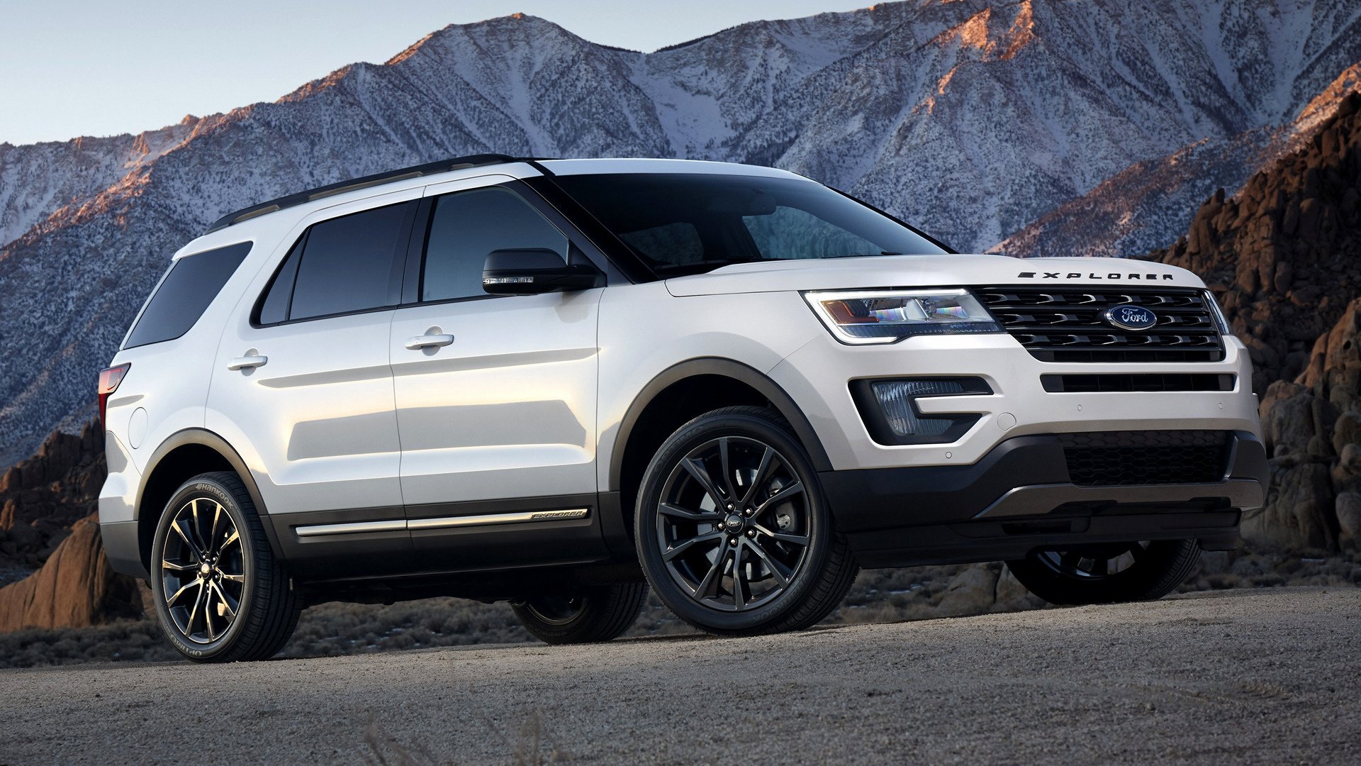 Ford Explorer HD Wallpaper. Background Imagex2022. Book Source for free download HD, 4K & high quality wallpaper