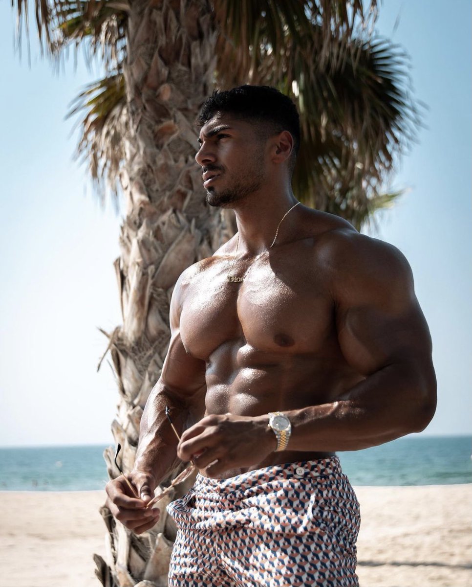 MODELS WORLD MAGAZINE sur Twitter, Fitness Model Andrei Deiu in this super stylish cool and gorgeous outdoor portrait editorial high fashion photohoot #malephotography #portraitphotography #menseditorial #malefitnessmodel #AndreiDeiu #malebeauty