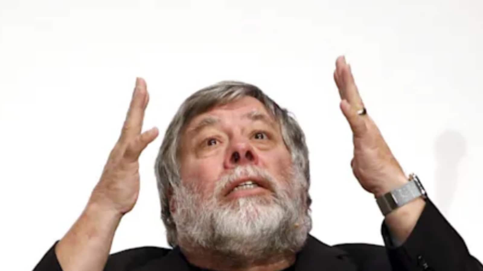 Apple Co Founder Steve Wozniak Cannot Tell IPhone IPhone 12 Apart And We All Know Why