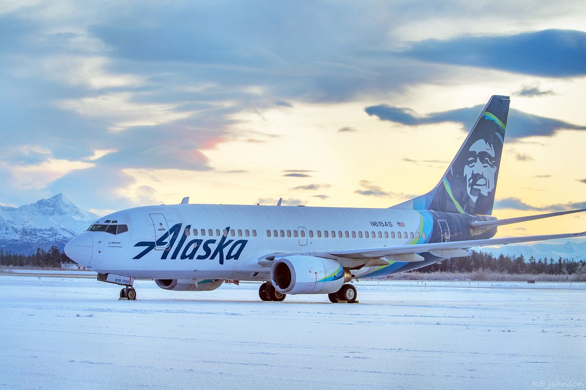 Alaska Airlines bans state senator for violating COVID mask rules