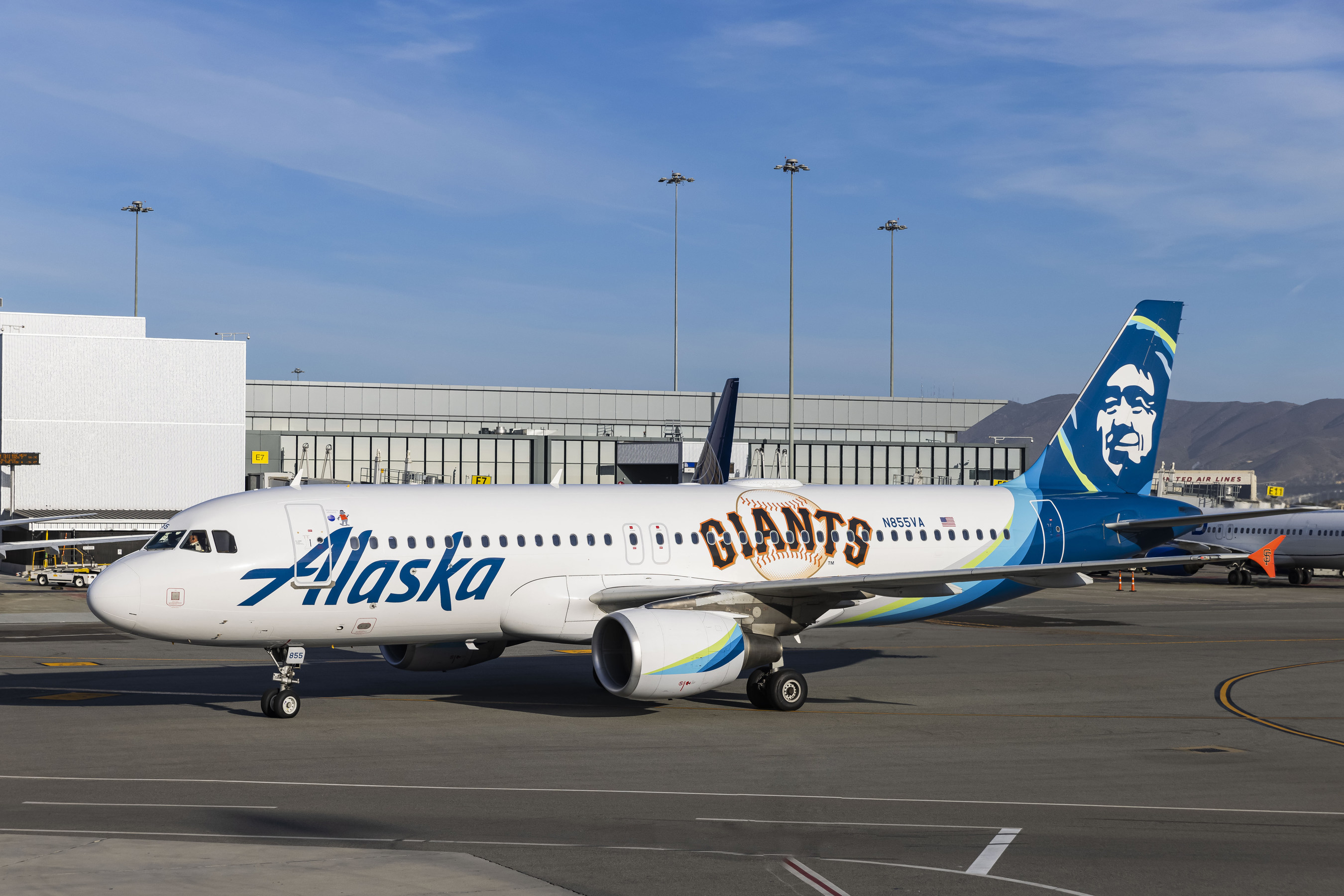 Alaska Airlines Airbus A320 “San Francisco Giants” : r/aviationliveries