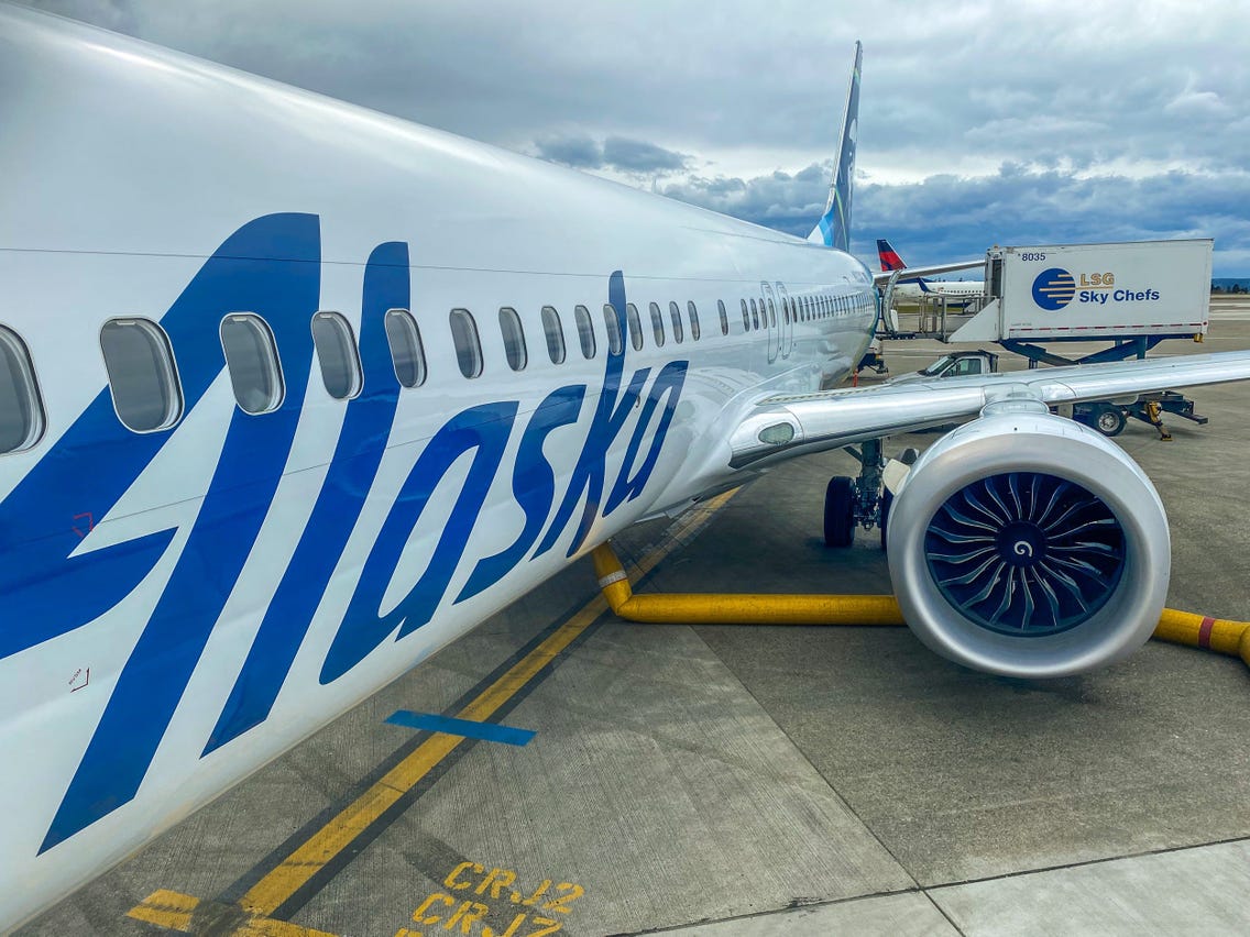 Flying on an Alaska Airlines Boeing 737 Max; Review, Photo