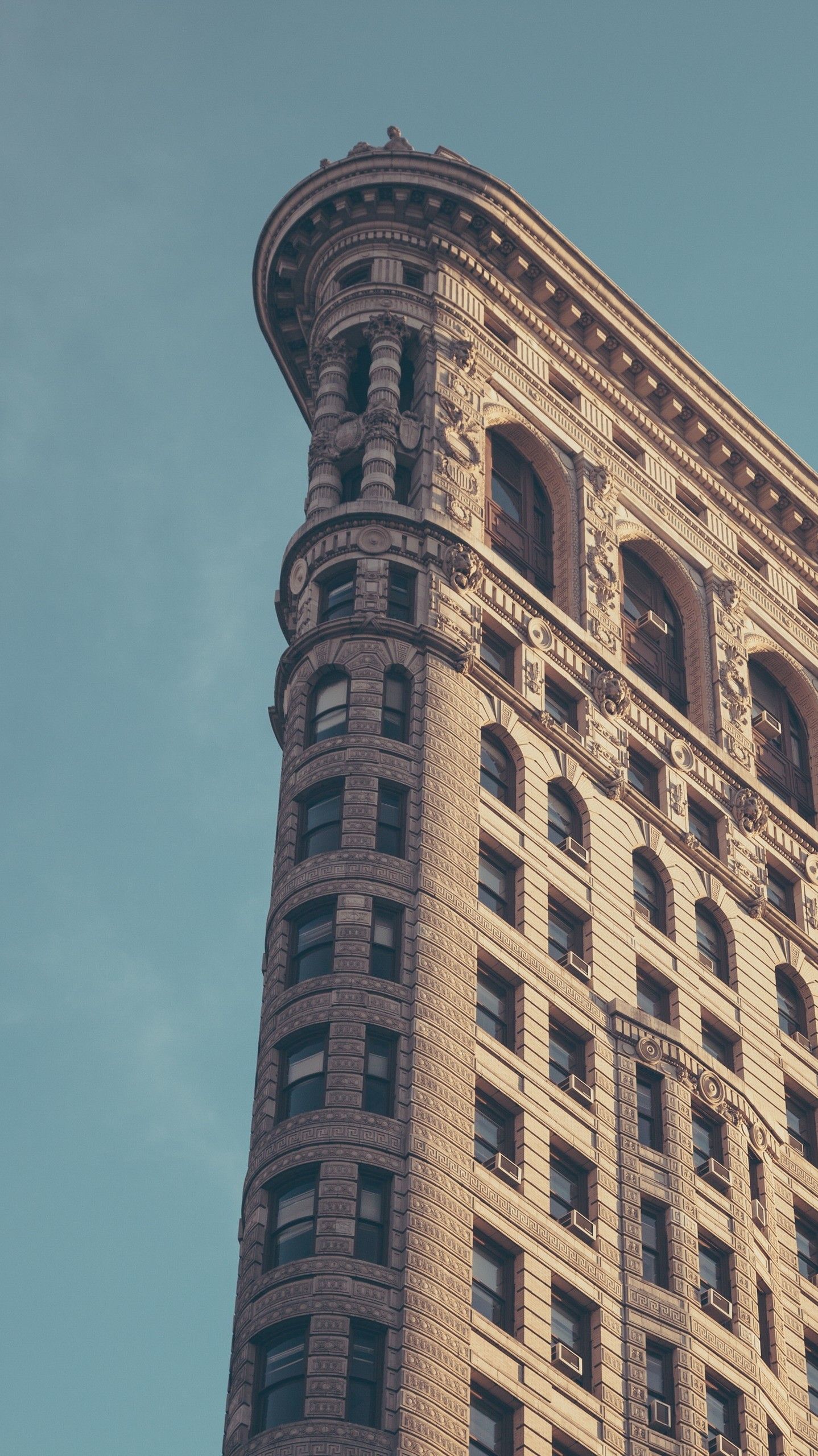 Flatiron Building New York City Minimal IPhone Wallpaper. Architecture Wallpaper, Flatiron Building, IPhone Wallpaper