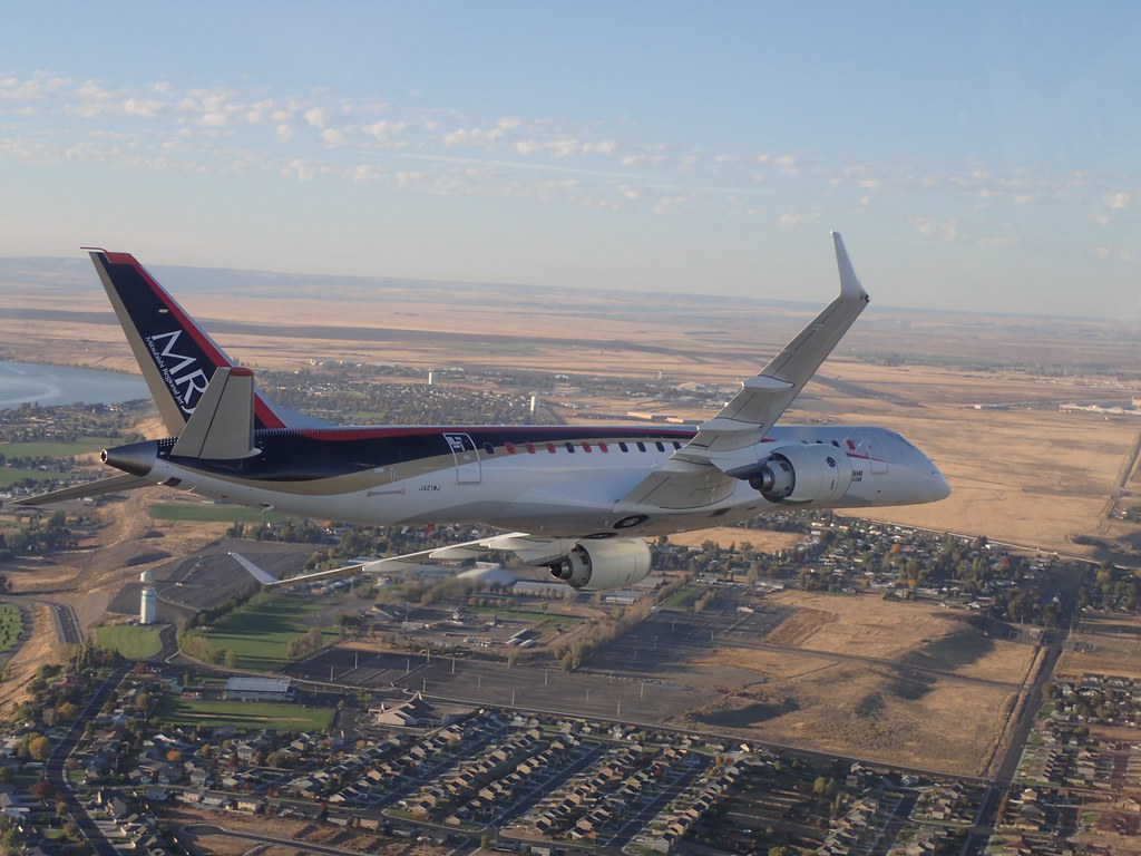MRJ over Moses Lake. On Wednesday, September 28, 2016 the f