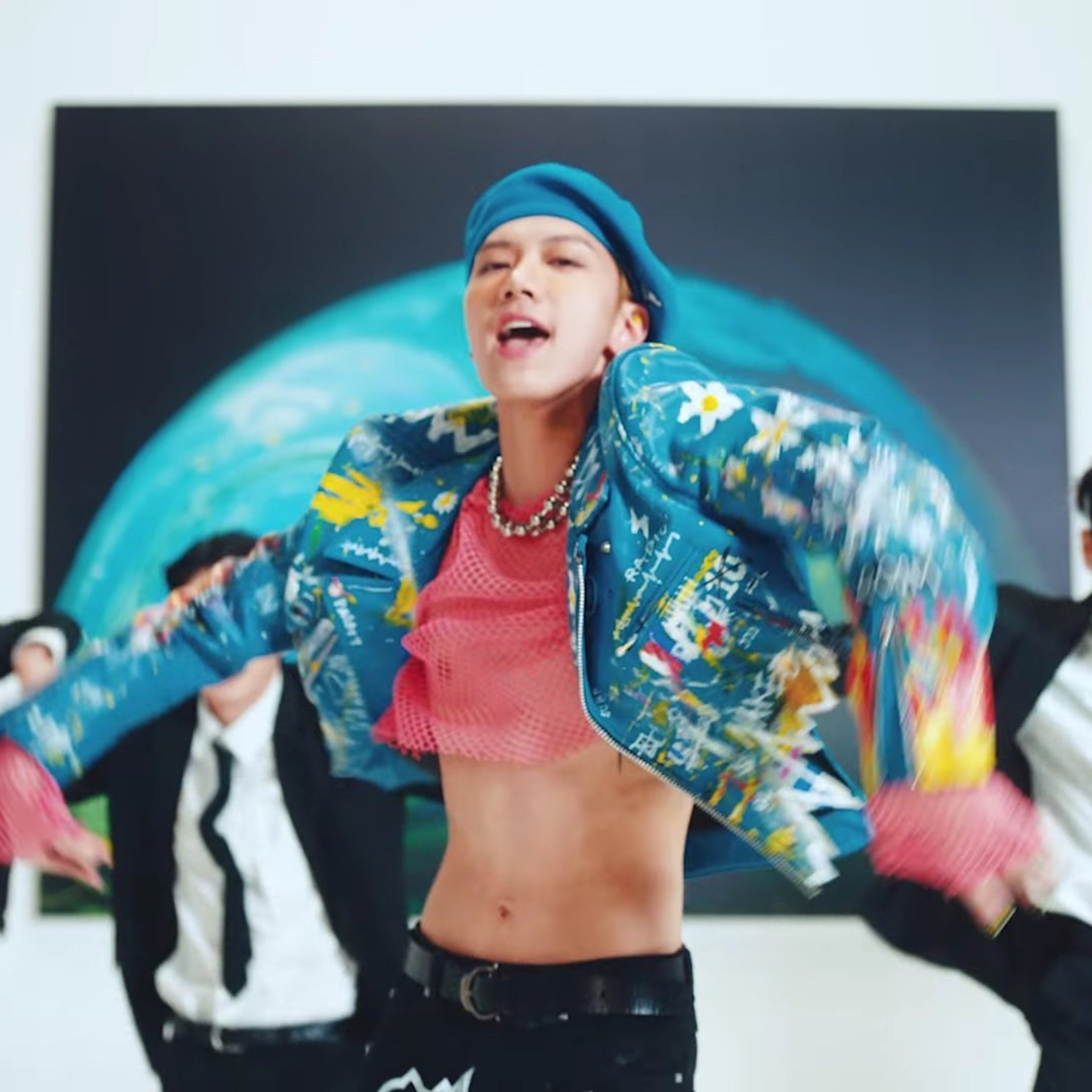The 5 Best Looks Of Ten's New Music Video 'Paint Me Naked'. YAAY K POP