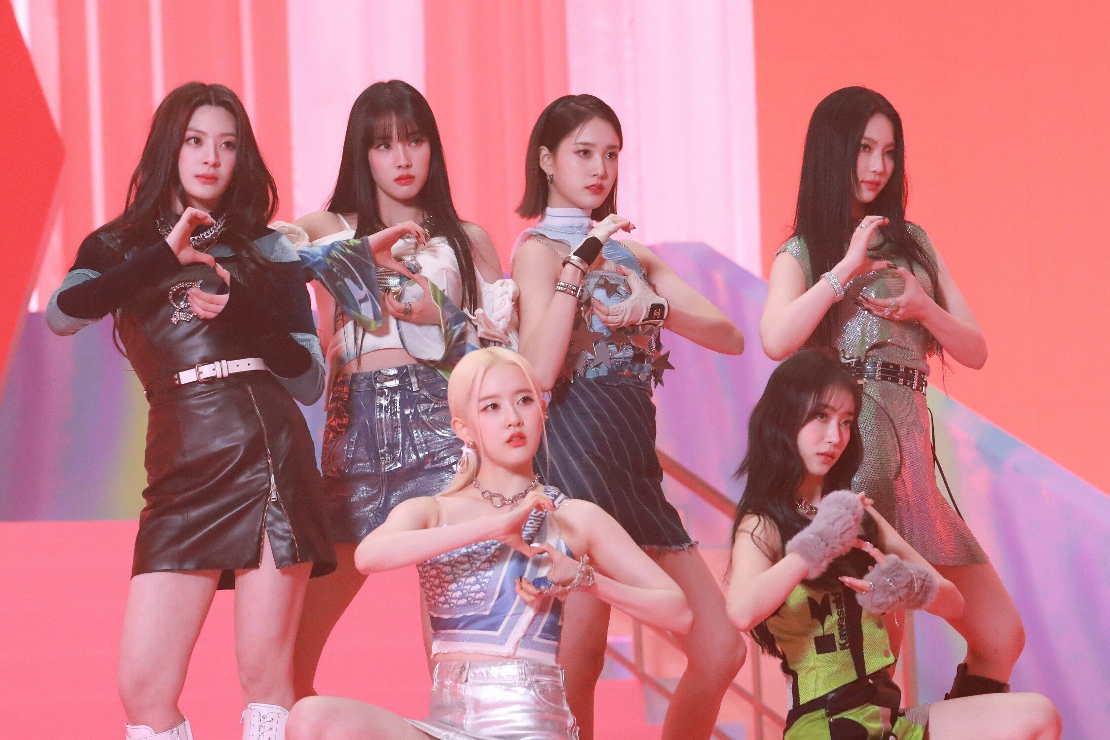 February 21, 2022 STAYC 'RUN2U' Music Video Shoot