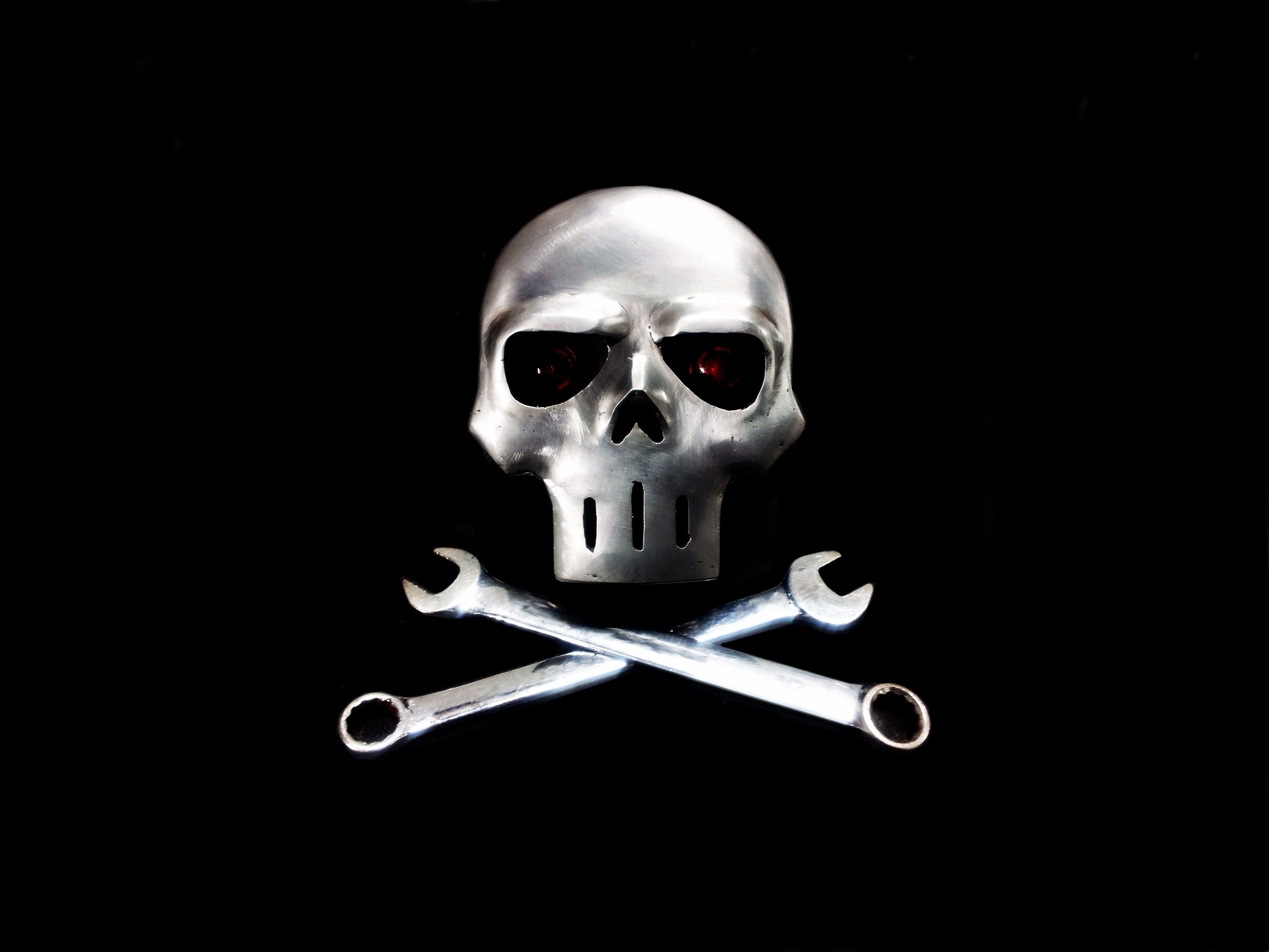 Metallic Skull Wallpaper