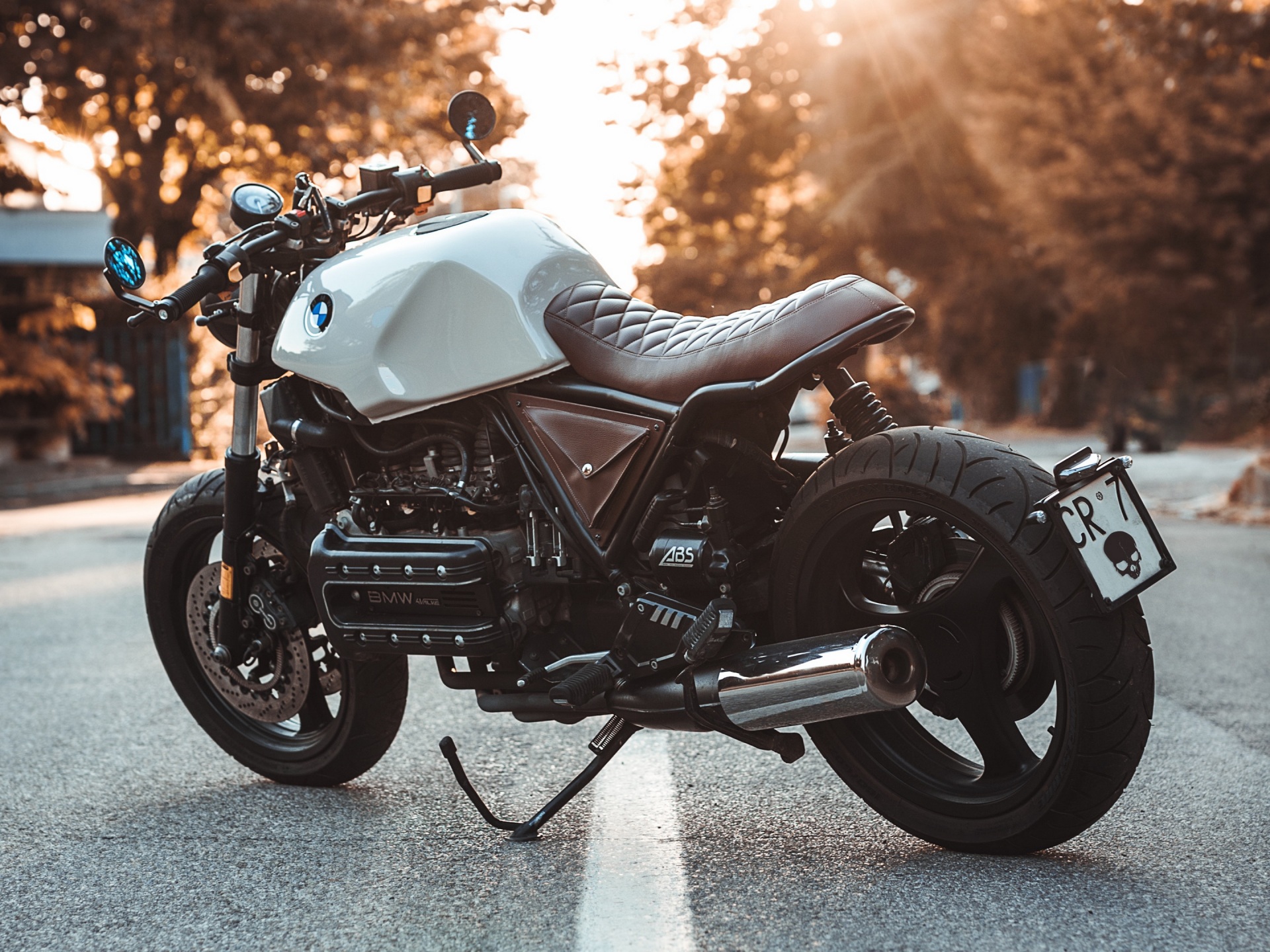 Wallpaper 4k bmw k100, motorcycle, bike, side view 4k Wallpaper