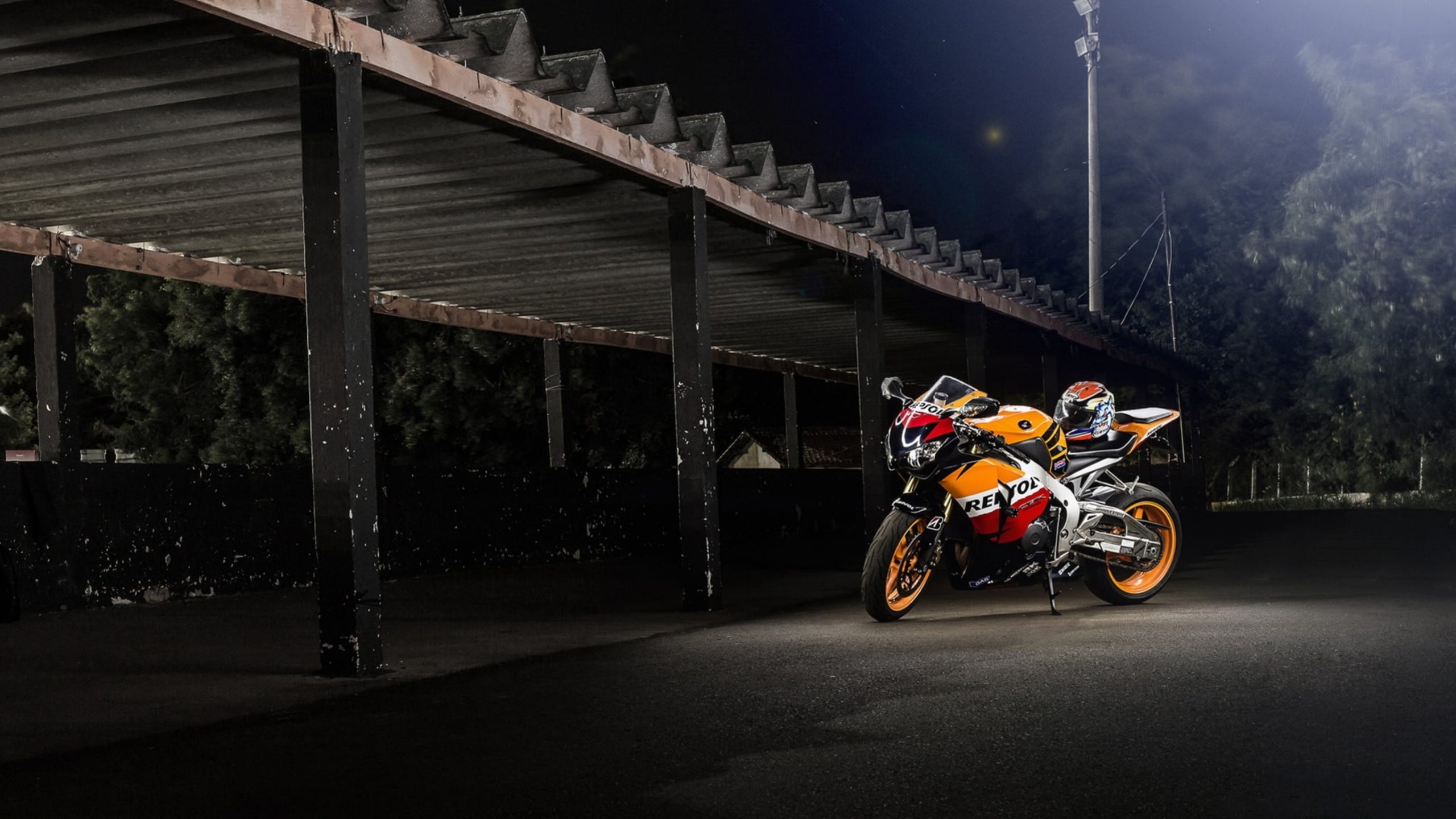 Honda Motorcycle [4K] Wallpaper