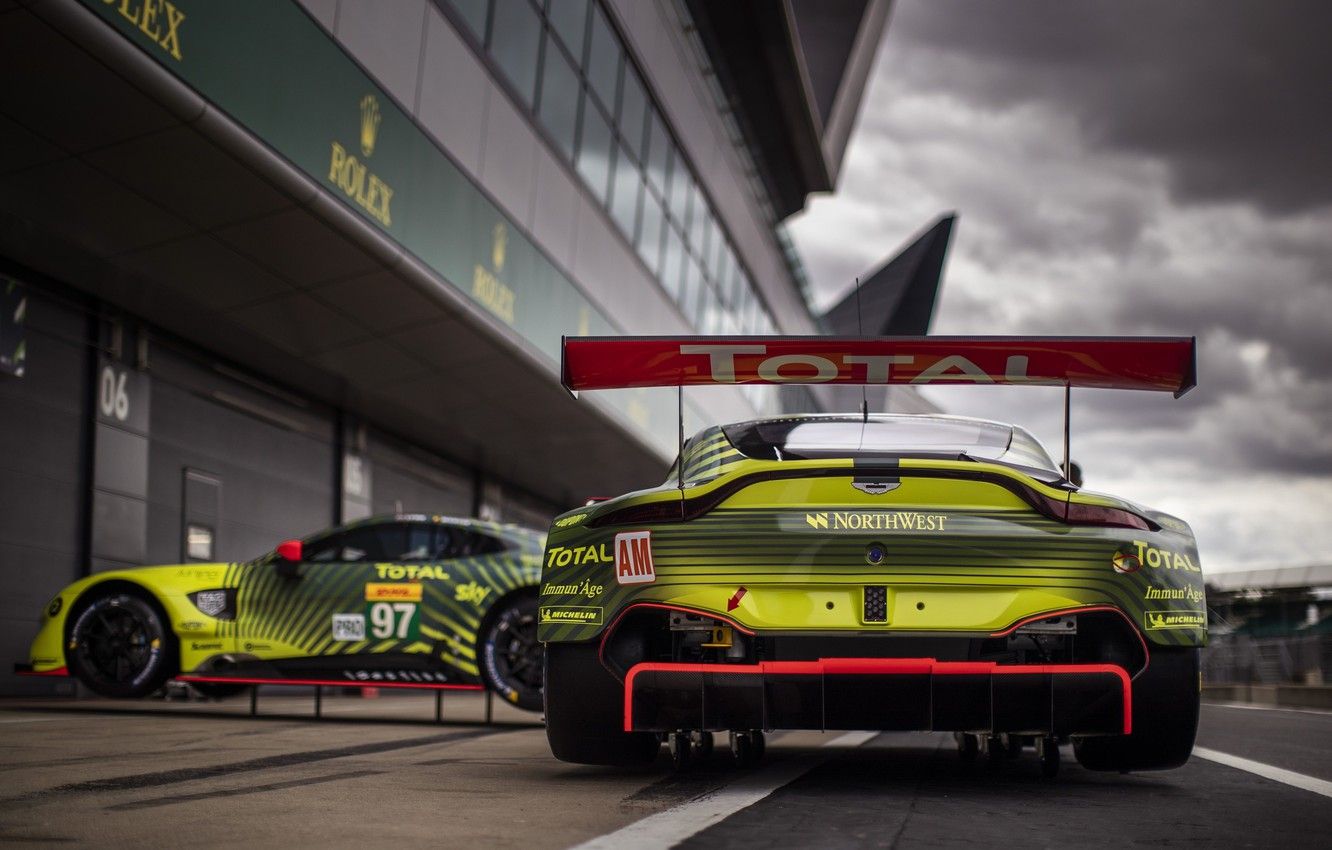 Aston Martin Racing Wallpaper