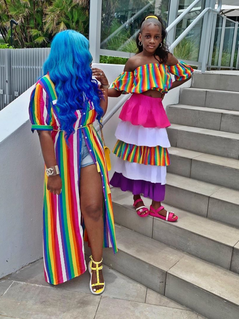 Free download Sariyah Yaya Panton yayapanton de instagram foto video [1080x1080] for your Desktop, Mobile & Tablet. Explore Yaya Panton Wallpaper. Yaya Panton Wallpaper