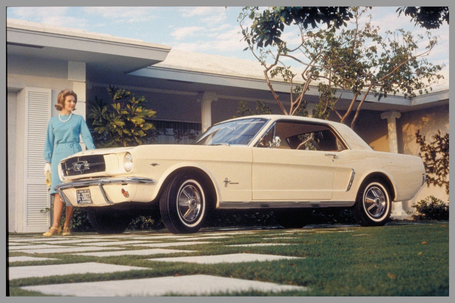 Ford Mustang HD Wallpaper
