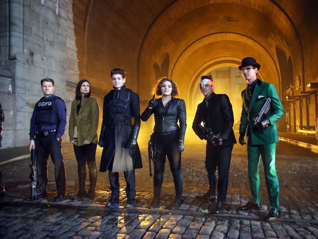 New Gotham Season 5 Photo Reveal Bruce's Proto Batman Armor Got This Covered
