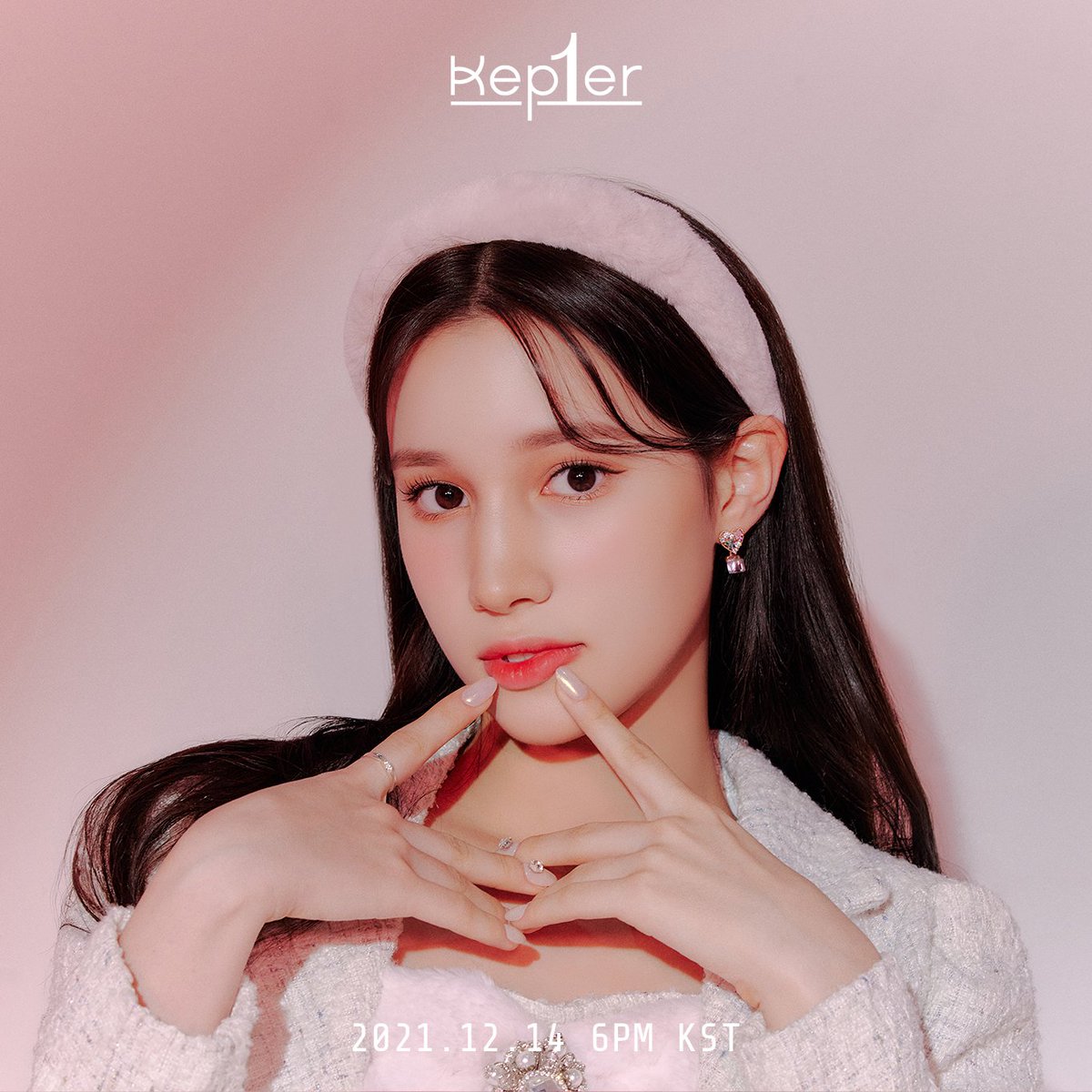 Update: “Girls Planet 999” Group Kep1er Unveils Stunning New Teaser For Postponed Debut