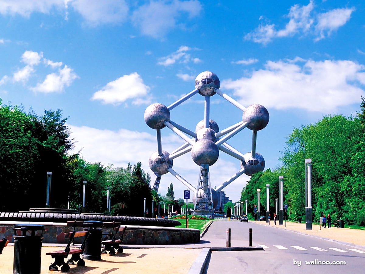 Background Atomium, Brussels, Belgium. Download TOP Free photo