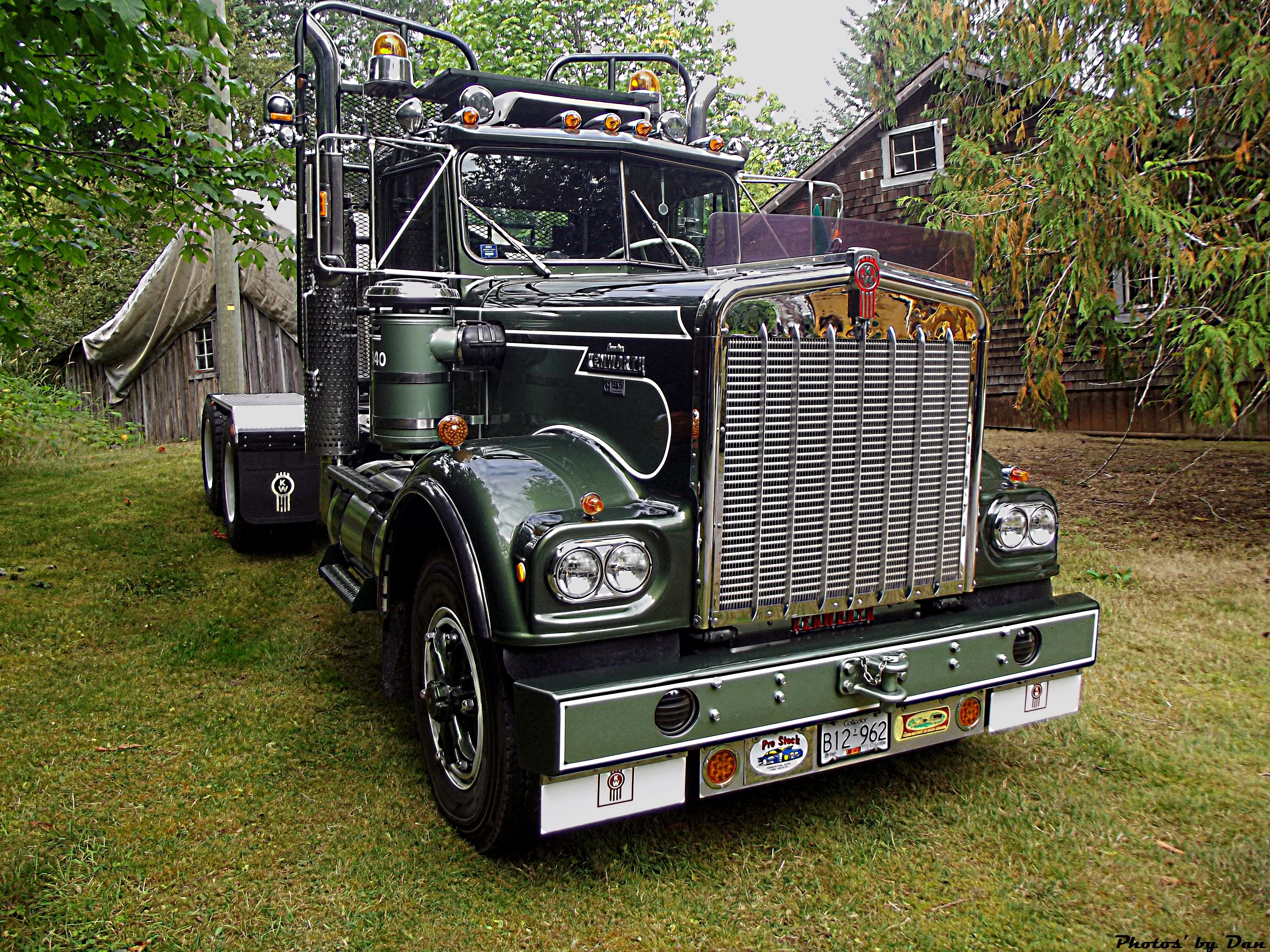 KENWORTH W900 semi tractor wallpaperx3216